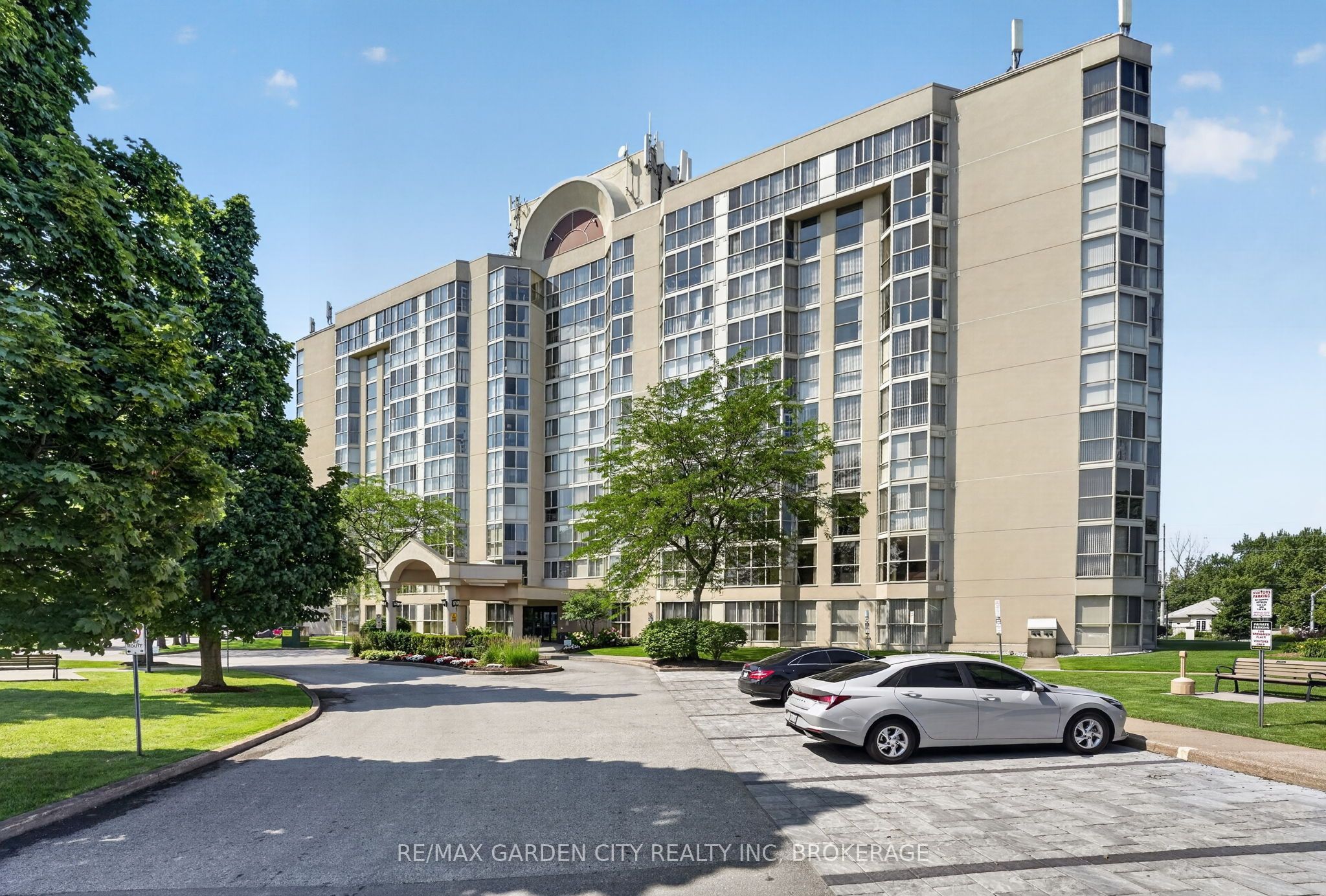 162 Martindale Road 704, St. Catharines, ON L2S 3S4