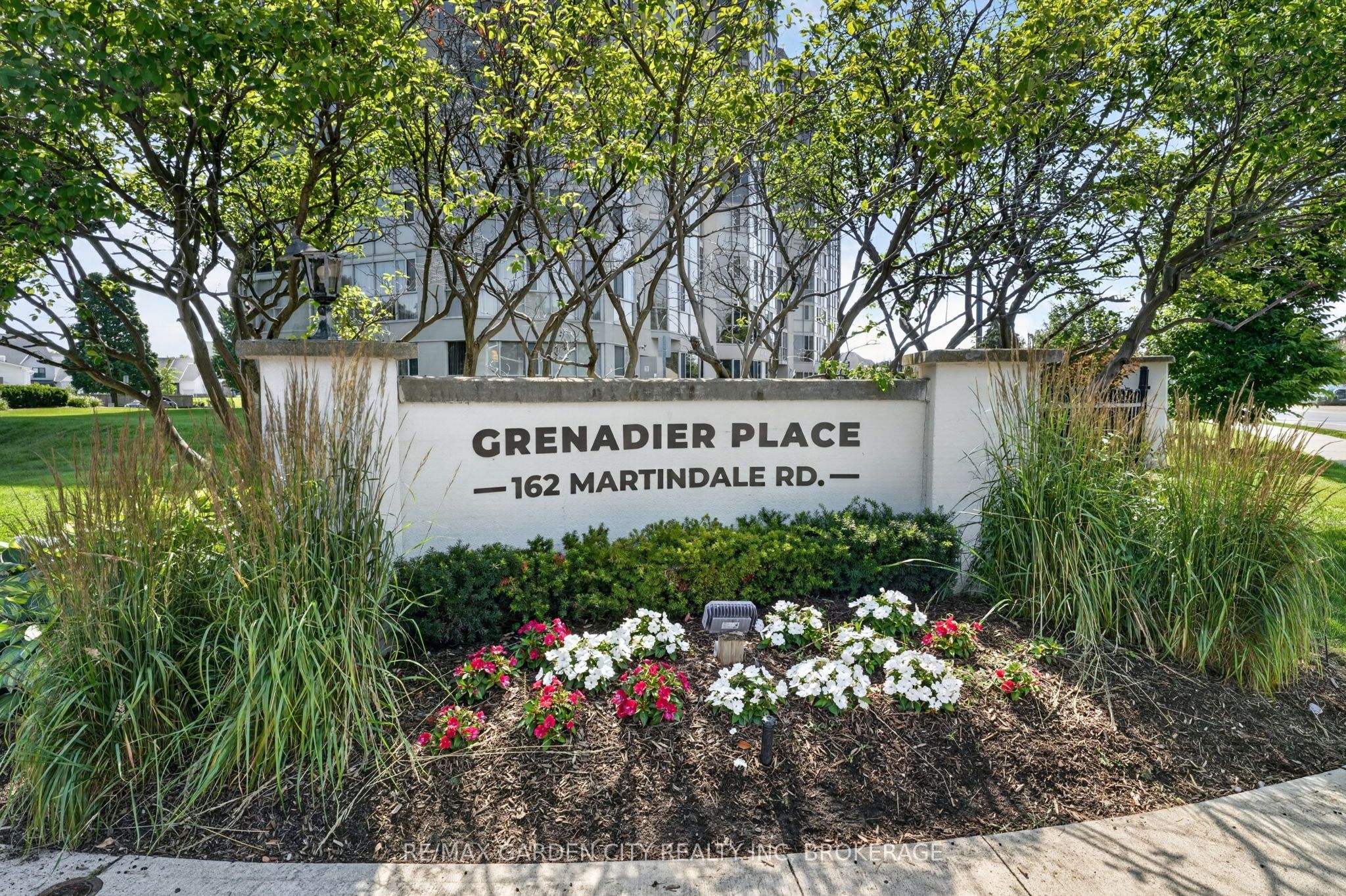 162 Martindale Road 704, St. Catharines, ON L2S 3S4 photo 5