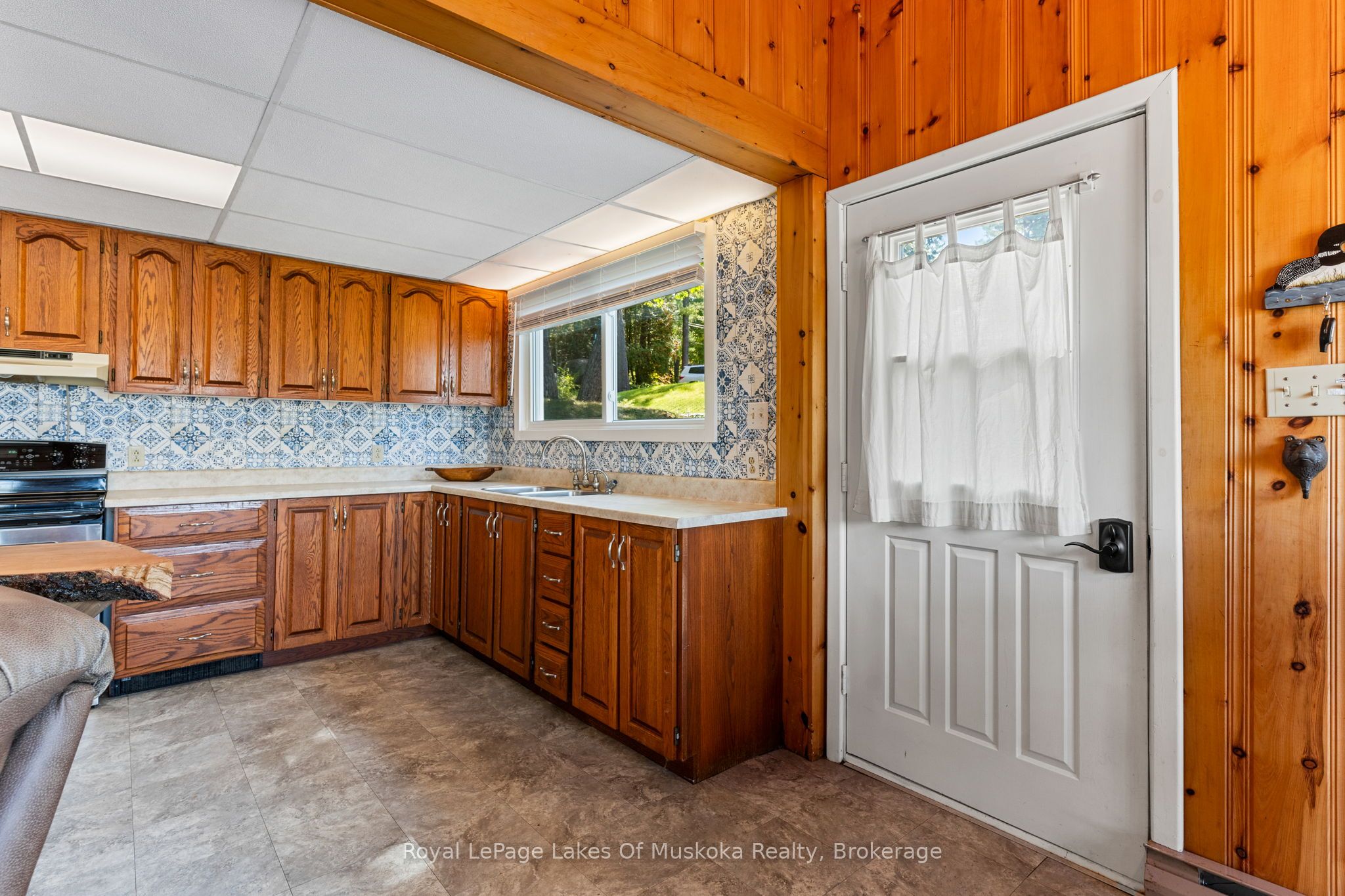 1379 Muskoka Road 169 4, Gravenhurst, ON P1P 1R2 photo 4