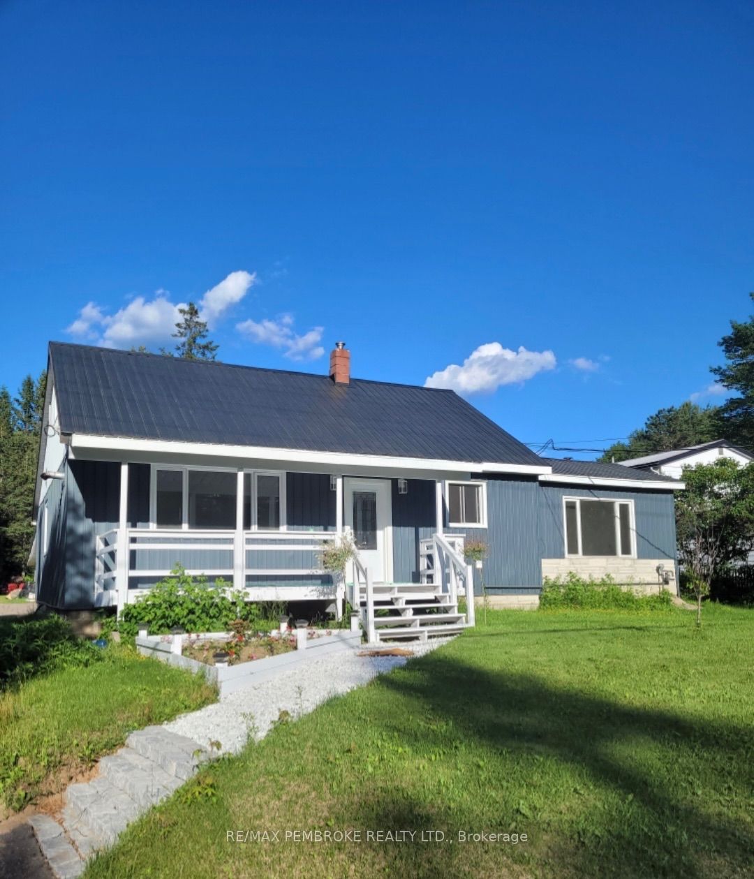 32560 Highway Highway, Laurentian Hills, ON K0J 1P0 photo 3