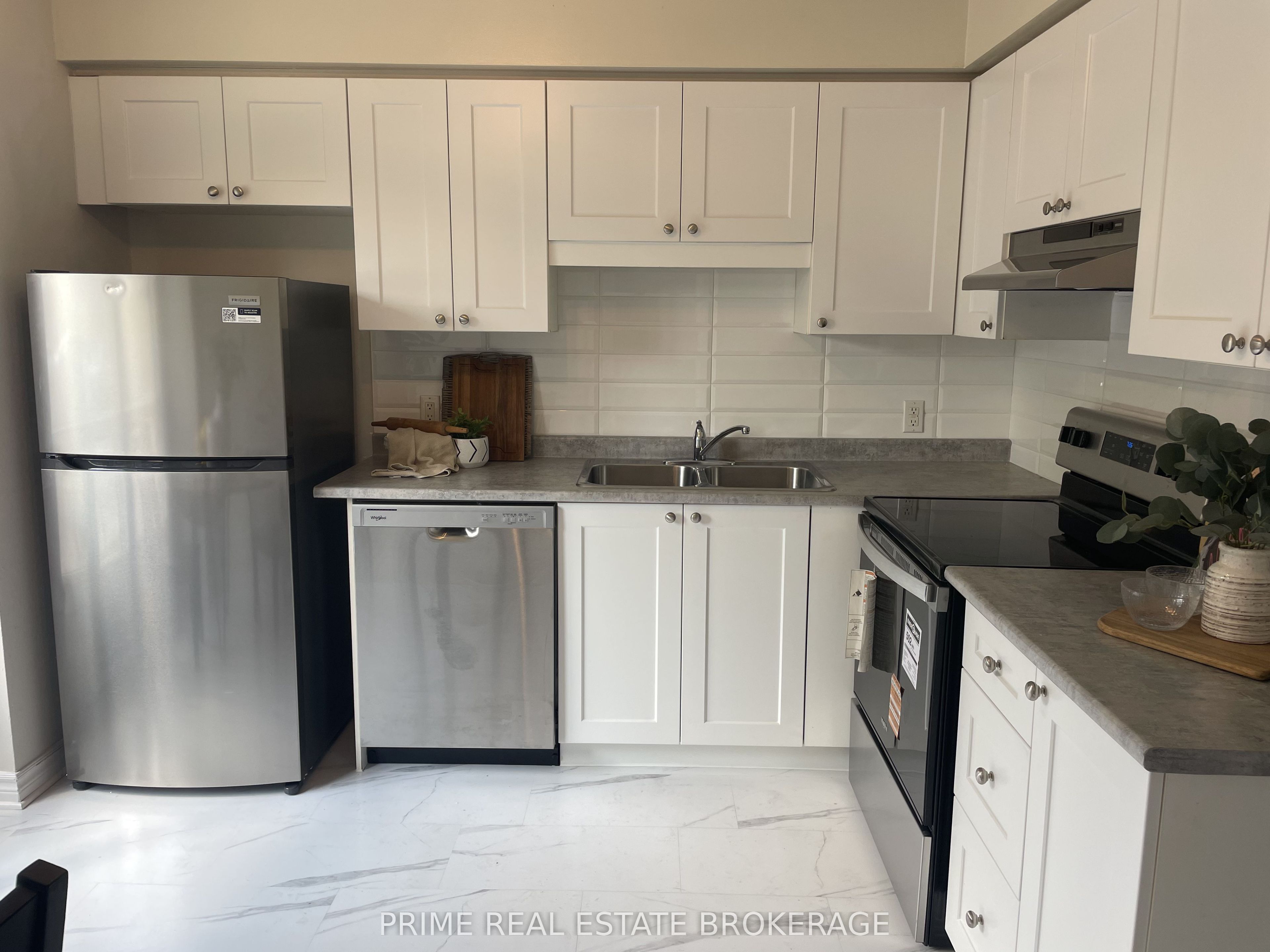 355 Sandringham Crescent 44, London South, ON N6C 5K3 photo 2