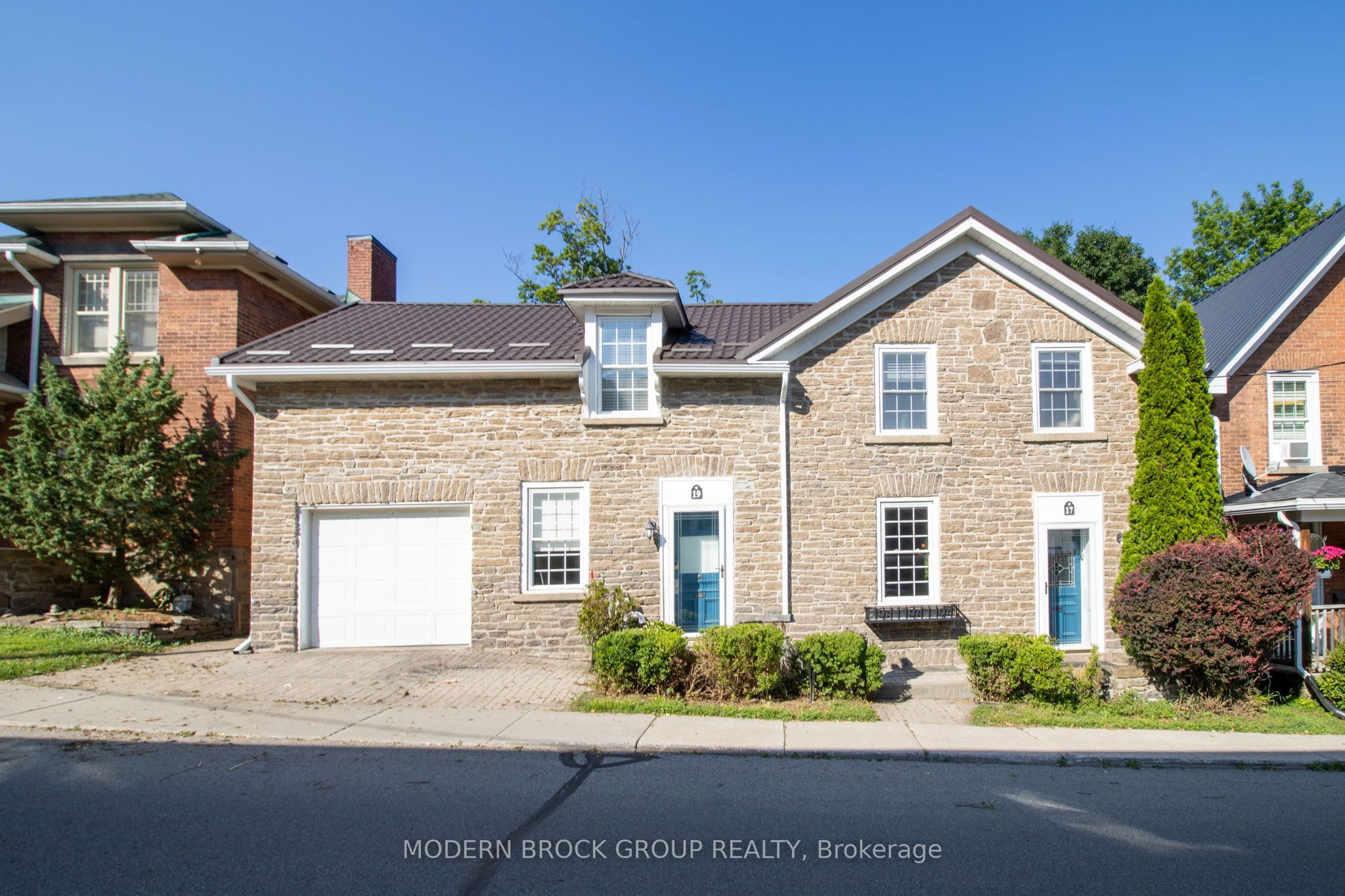 17/19 Ormond Street, Brockville, ON K6V 2K2