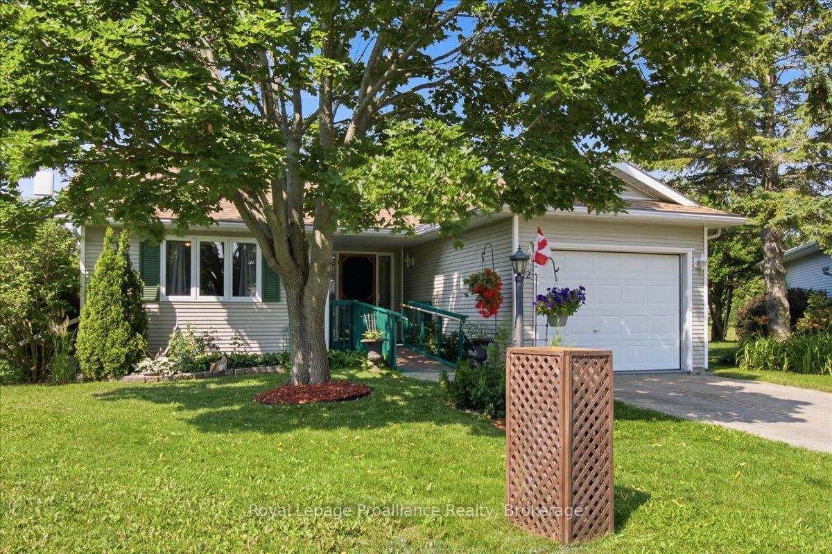 12 Reynolds Place, Prince Edward County, ON K0K 3L0 photo 2