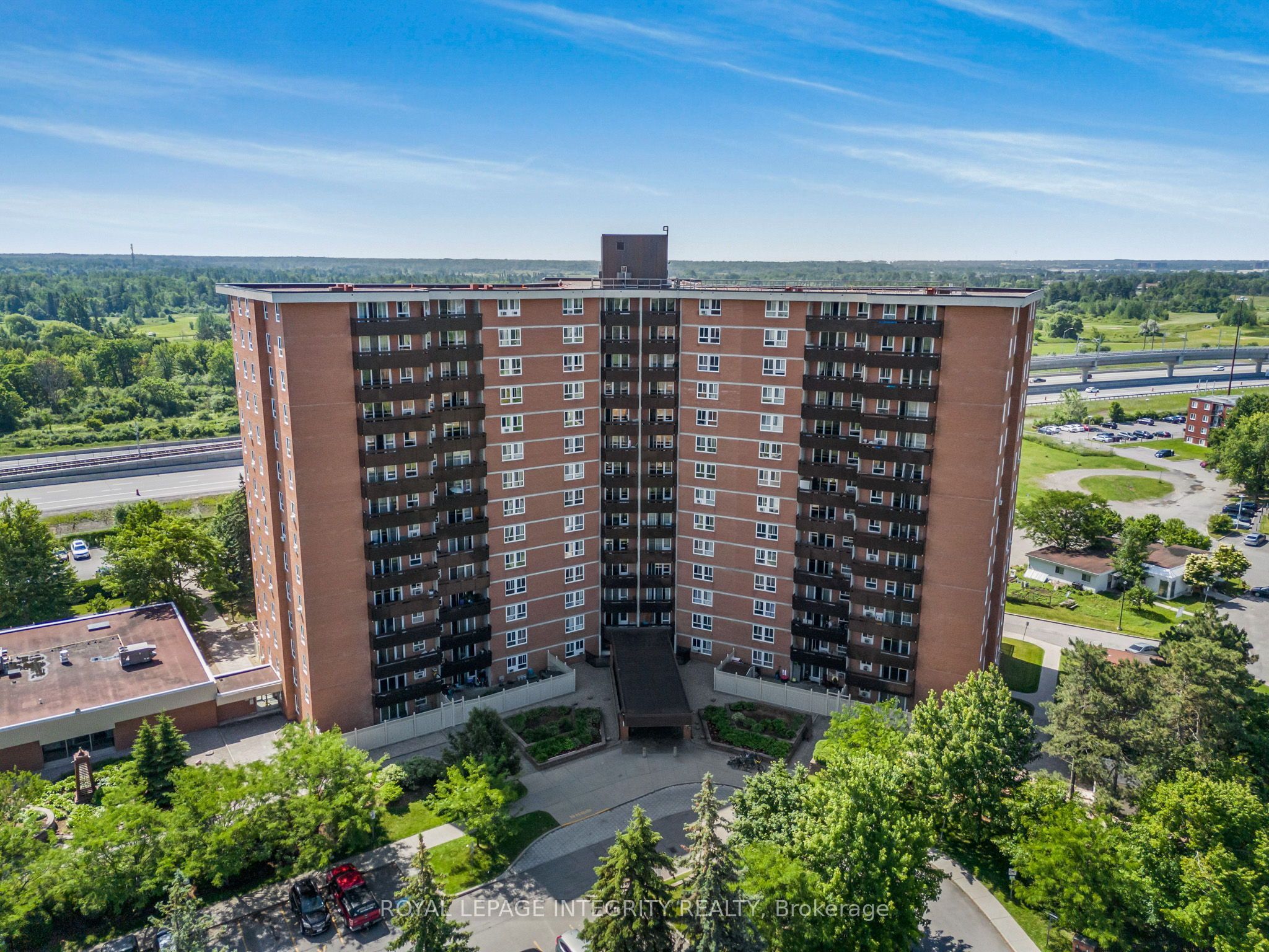 2000 Jasmine Crescent 1110, Beacon Hill North - South and Area, ON K1J 8K4 photo 3