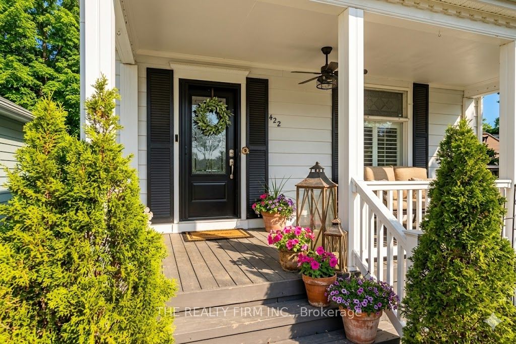 422 Greenfield Street, Petrolia, ON N0N 1R0 photo 4