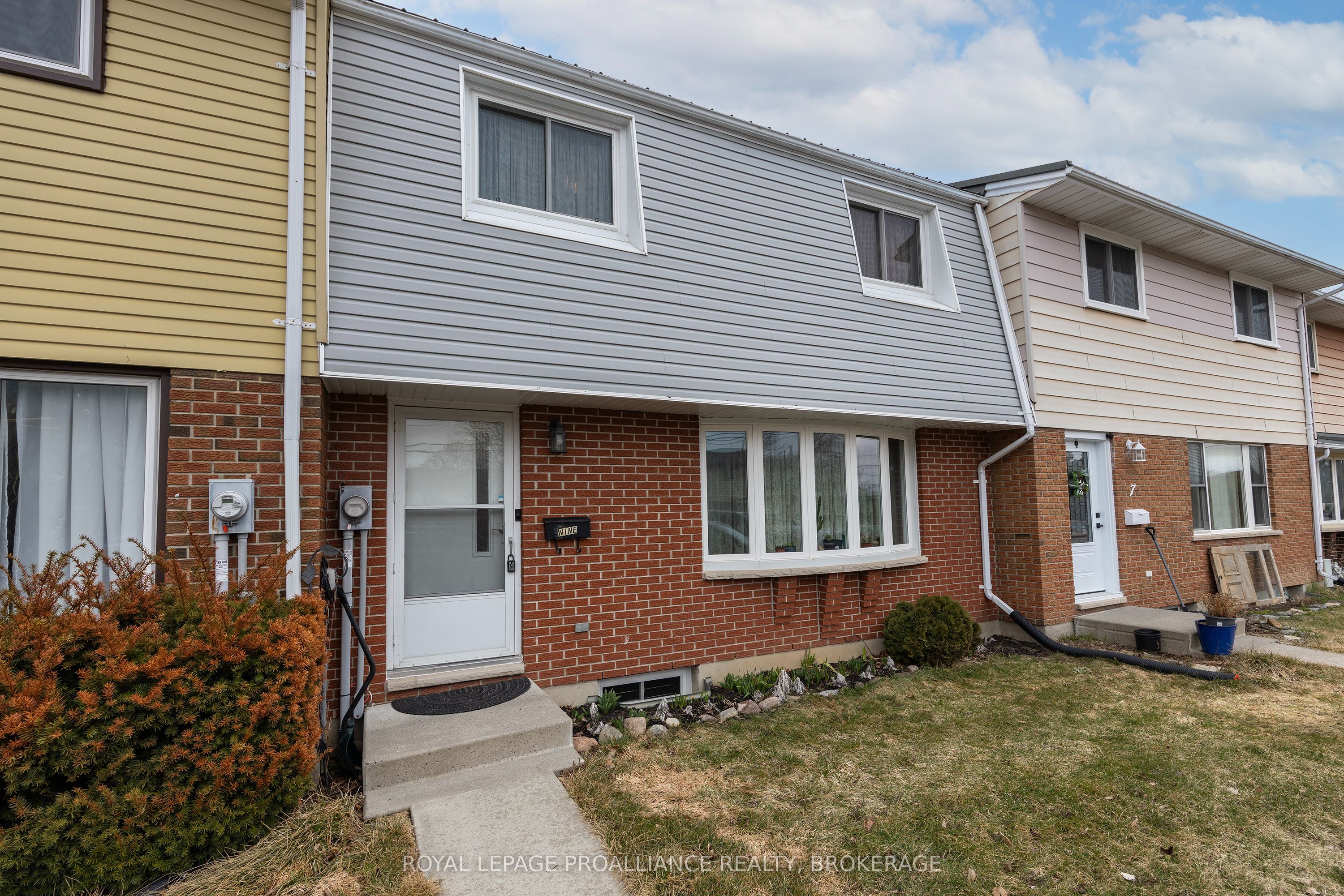 5 Winchester Drive 9, Greater Napanee, ON K7R 3P9
