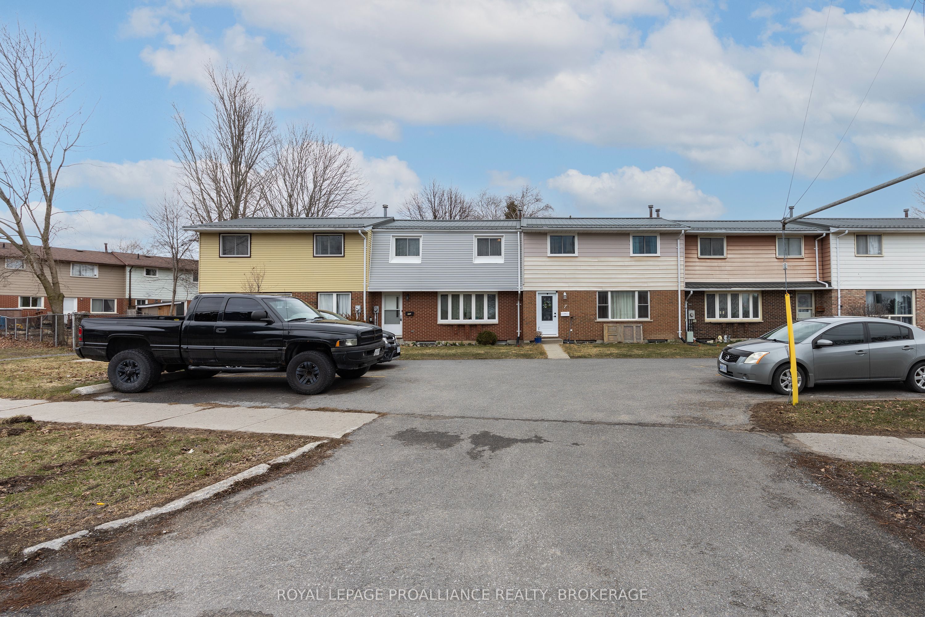 5 Winchester Drive 9, Greater Napanee, ON K7R 3P9 photo 3