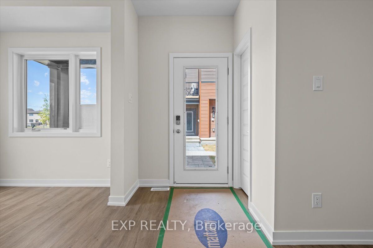6526 Linseed Road, Kanata, ON K2K 1L7 photo 2