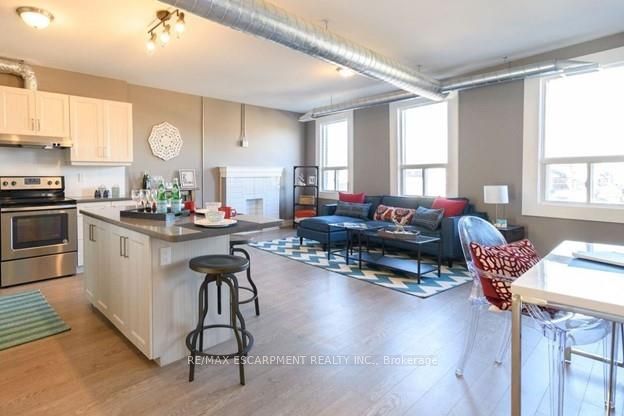 1000 King Street E 1006, Hamilton, ON L8M 1C8