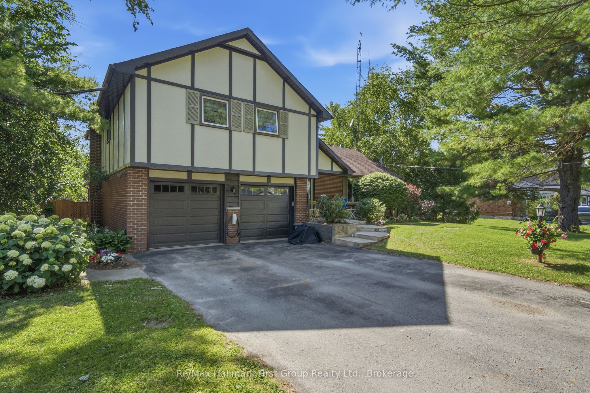 2772 Division Street N, Hamilton Township, ON K9A 4J7 photo 2