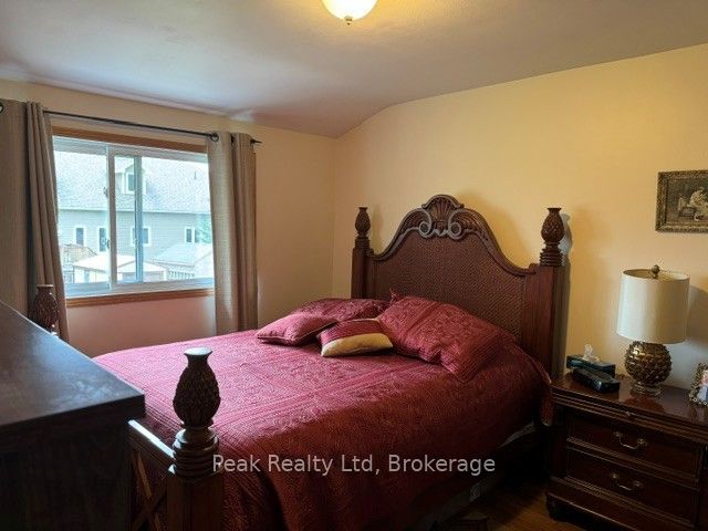 31 Lawrence Avenue W, Minto, ON N0G 1Z0 photo 4