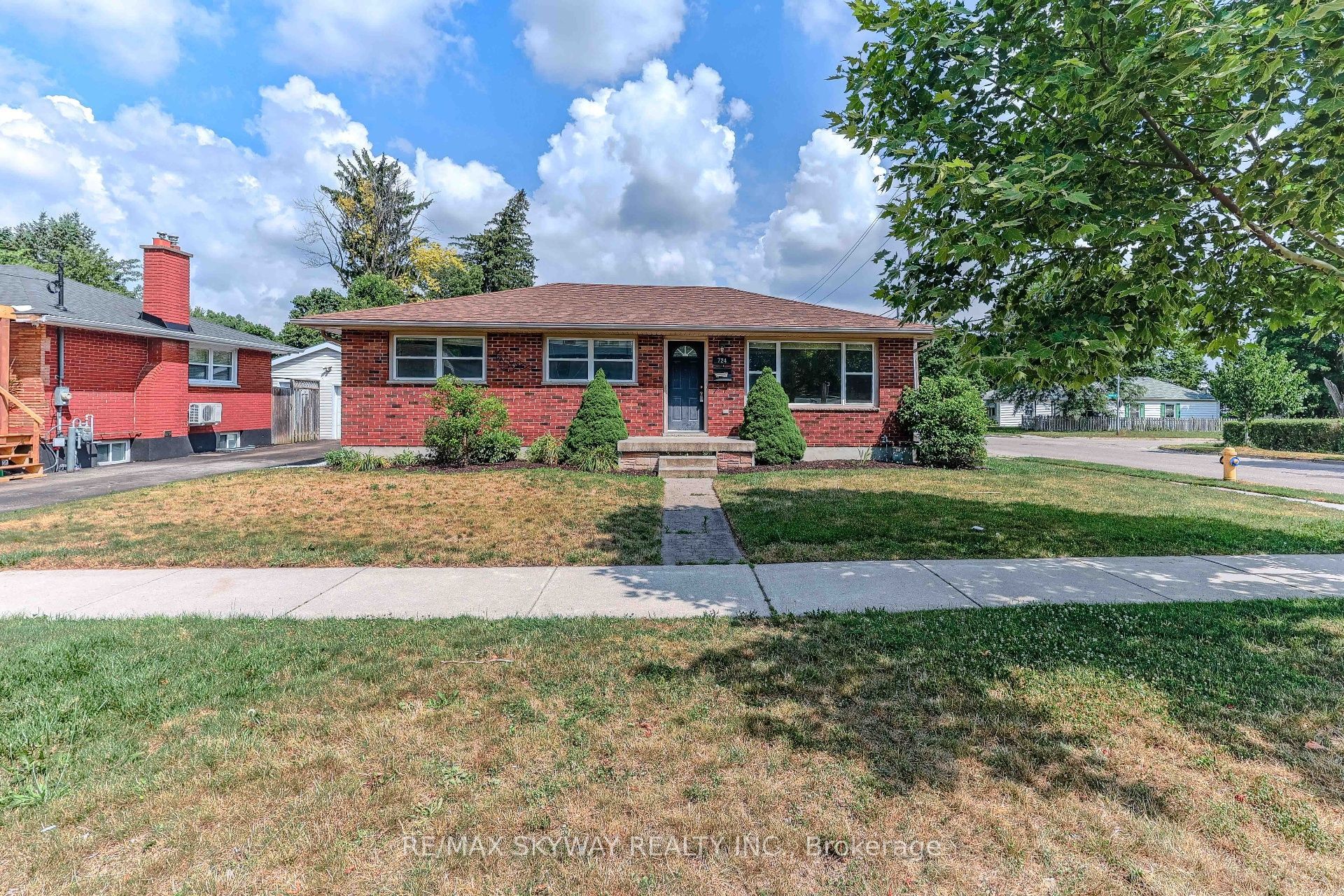 724 BRANT Street, London East, ON N5Y 3N1 photo 2