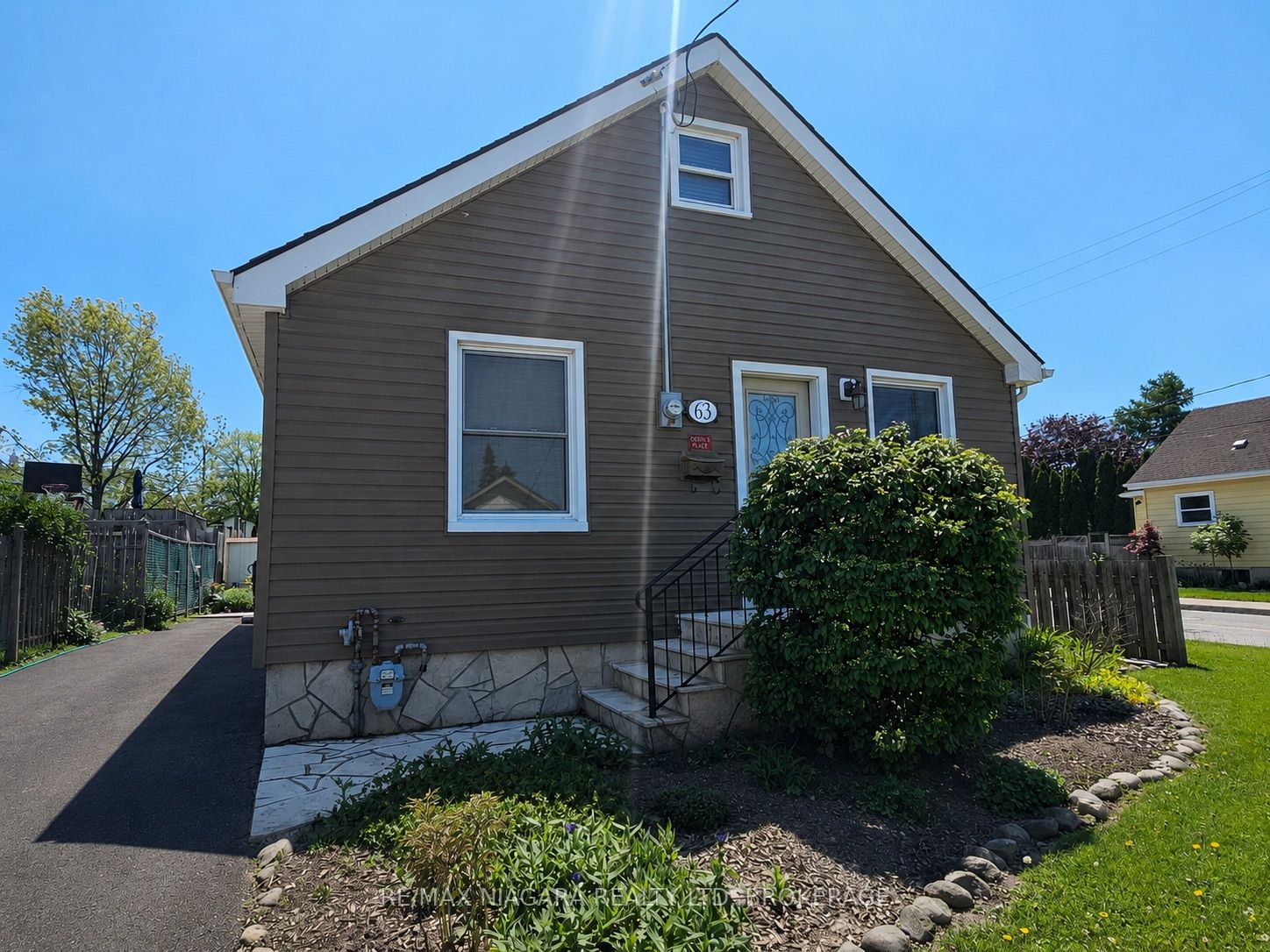 63 Sullivan Avenue, Thorold, ON L2V 2Y7 photo 2