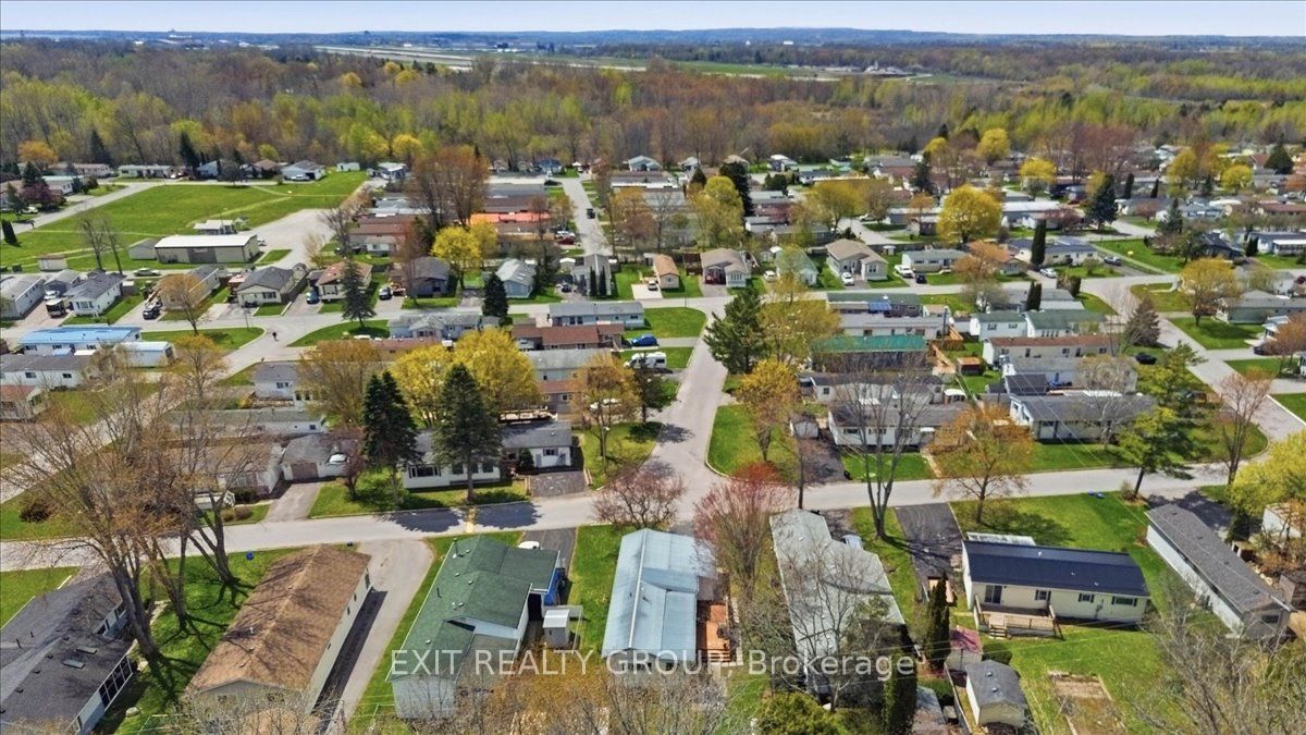 22 Linden Boulevard, Quinte West, ON K8N 4Z3 photo 2