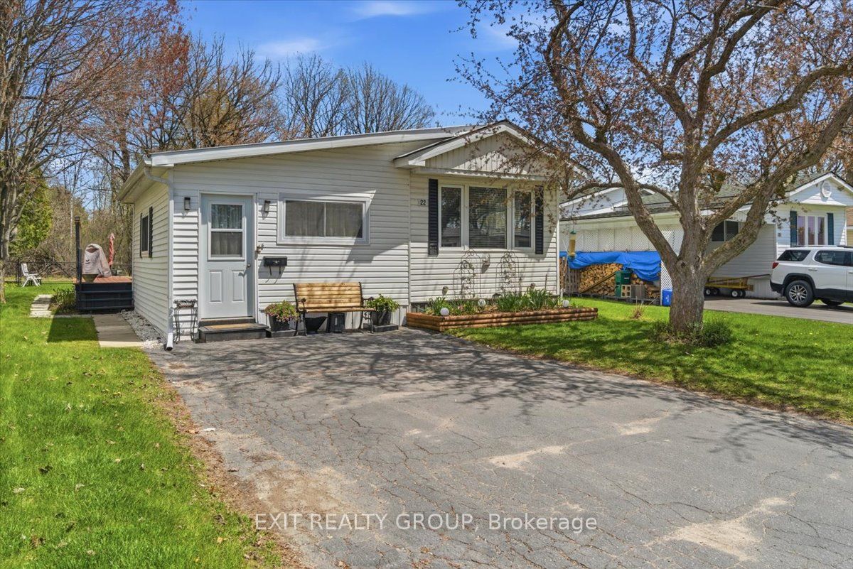 22 Linden Boulevard, Quinte West, ON K8N 4Z3 photo 3