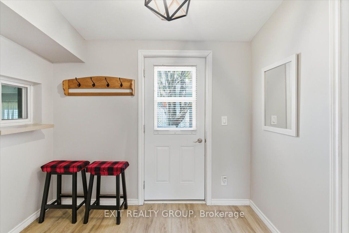 22 Linden Boulevard, Quinte West, ON K8N 4Z3 photo 4