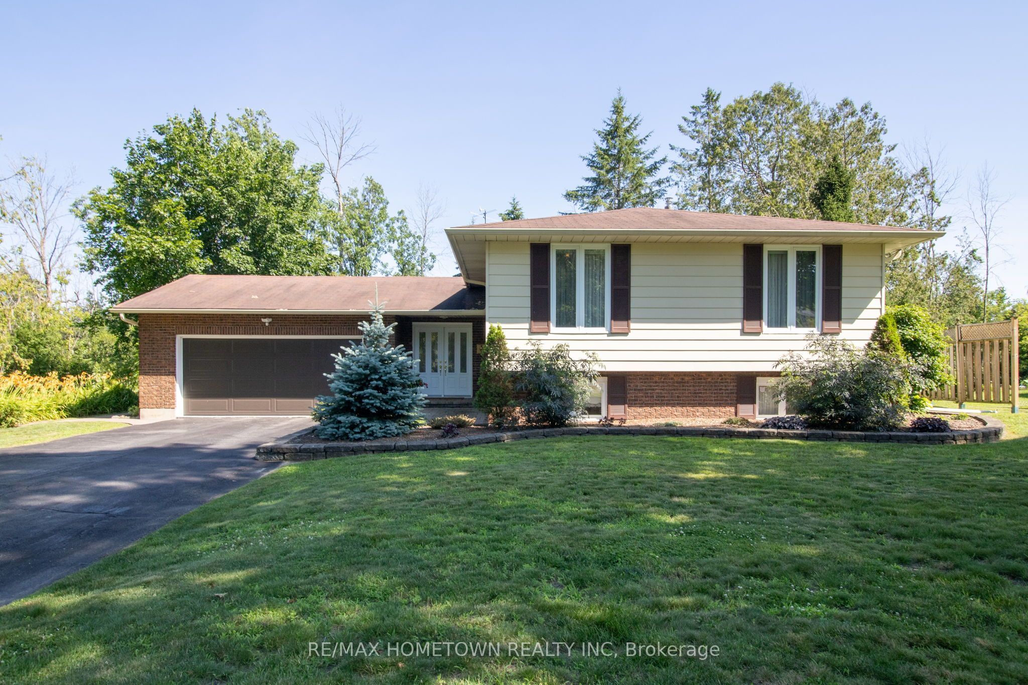 1 Meikle Drive, Augusta, ON K0E 1P0 photo 3