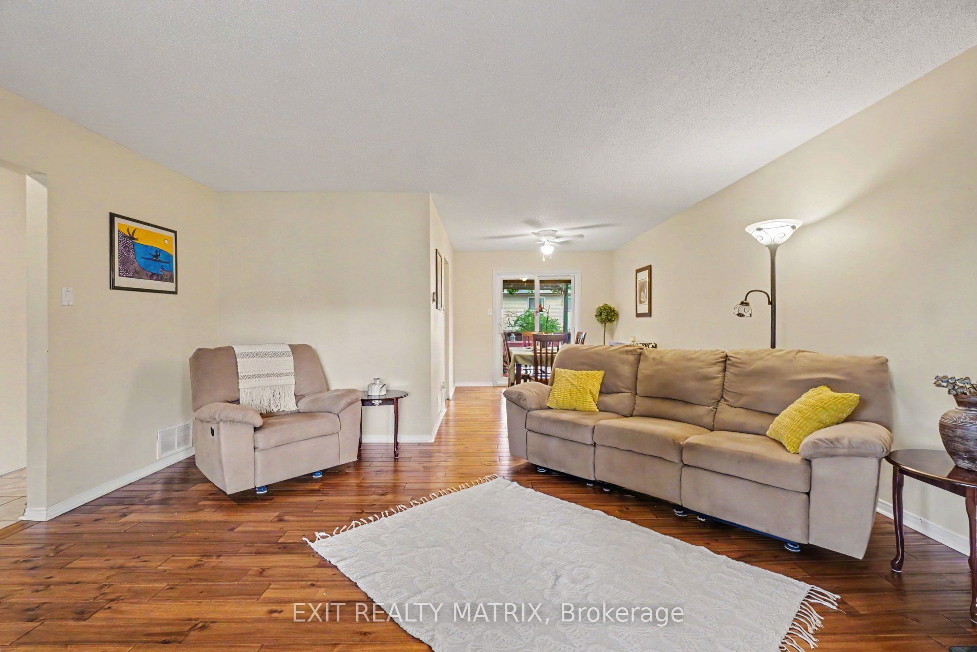 30 Bartley Crescent, Barrhaven, ON K2J 2J7 photo 4