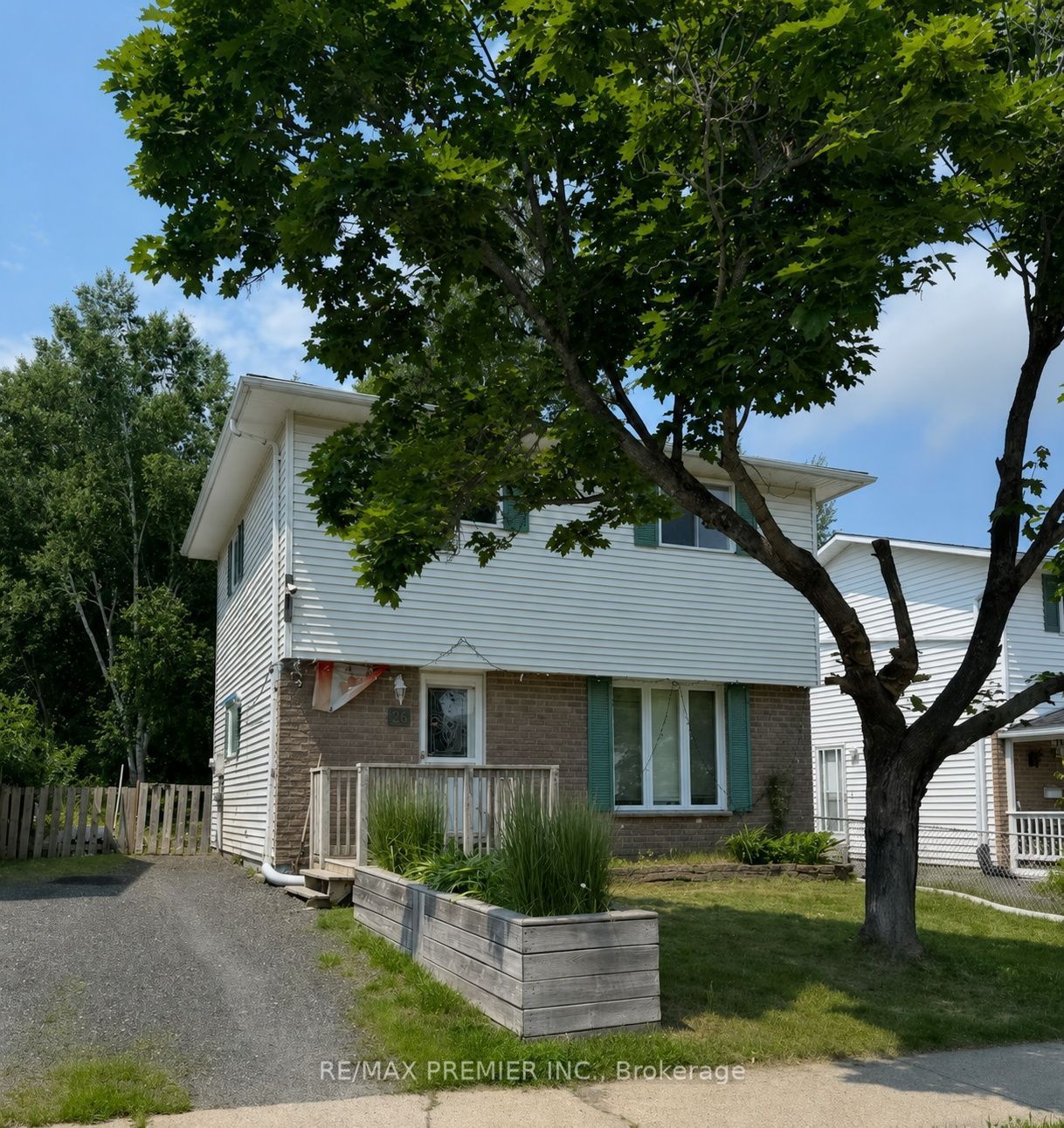 26 Hergott Avenue, Elliot Lake, ON P5A 3A8 photo 2