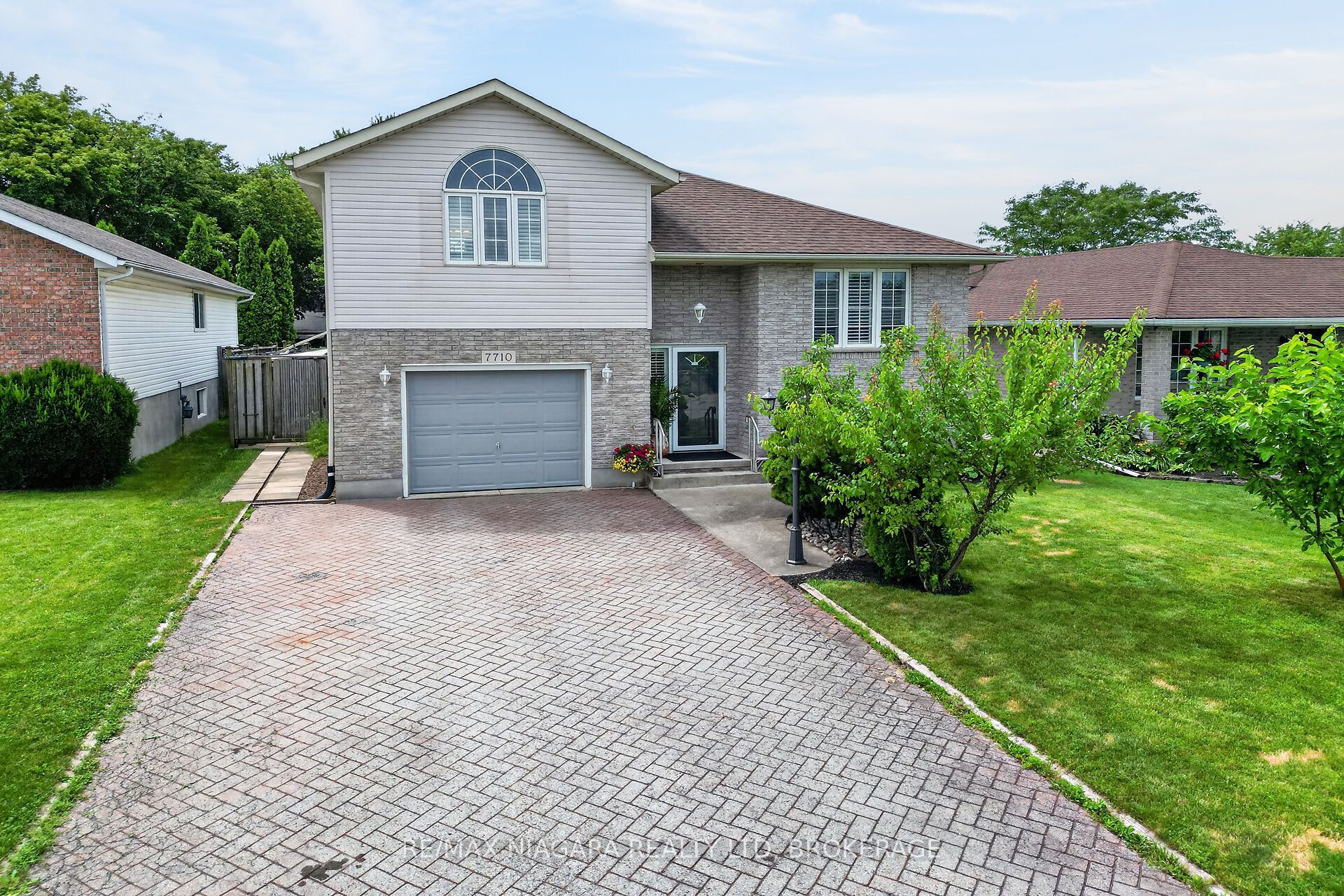7710 Vincent Street W, Niagara Falls, ON L2H 3B8 photo 2