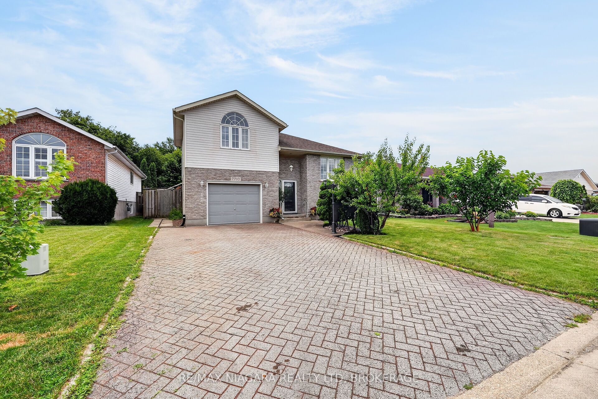 7710 Vincent Street W, Niagara Falls, ON L2H 3B8 photo 4
