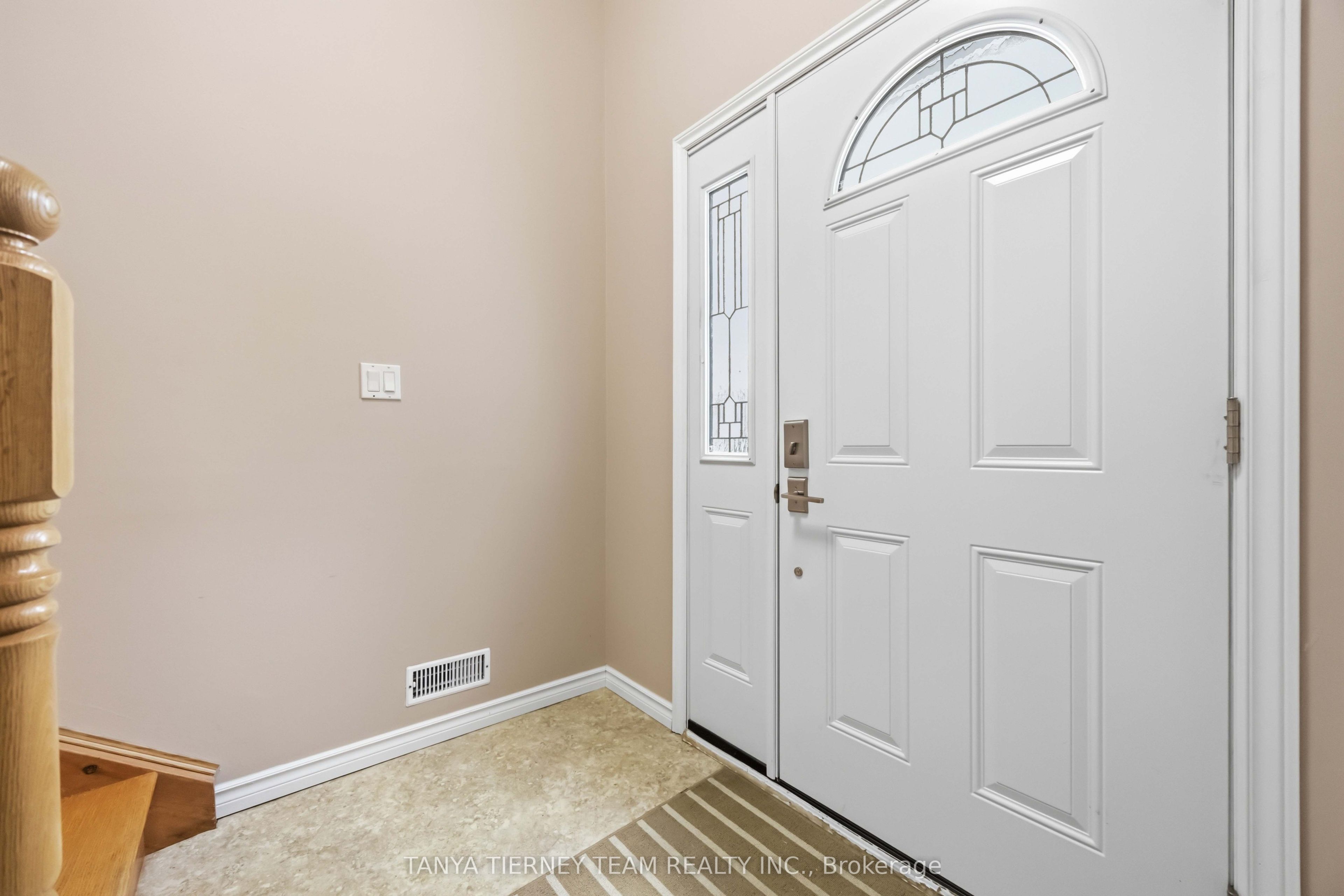 455 Crystal Drive, Peterborough, ON K9J 8L3 photo 3