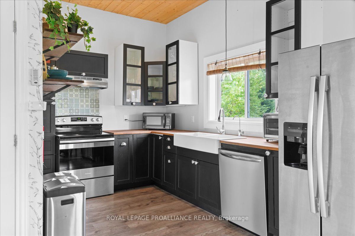 11251B Highway 41, Addington Highlands, ON K0H 1Z0 photo 5