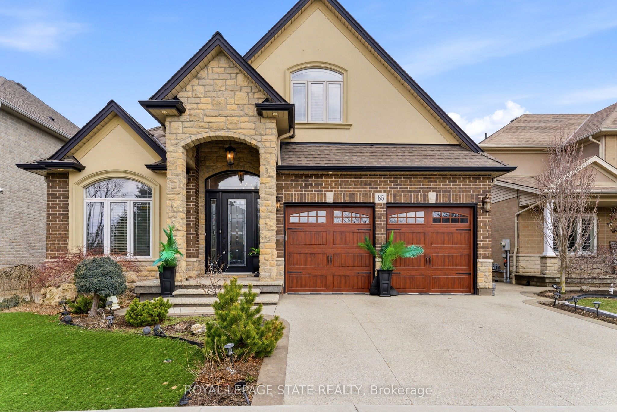 85 Hillcroft Drive, Hamilton, ON L9J 3W9 photo 3