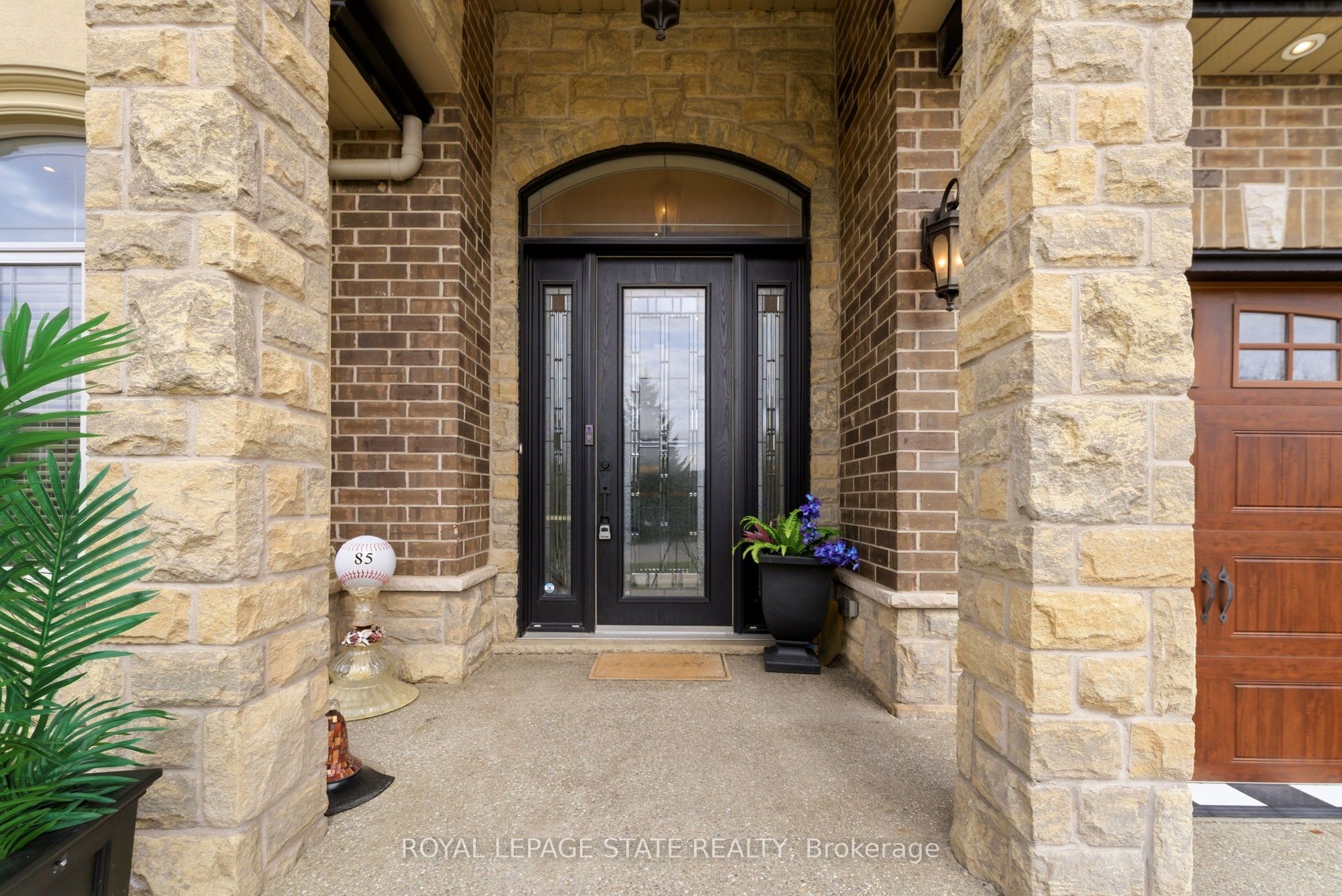 85 Hillcroft Drive, Hamilton, ON L9J 3W9 photo 4