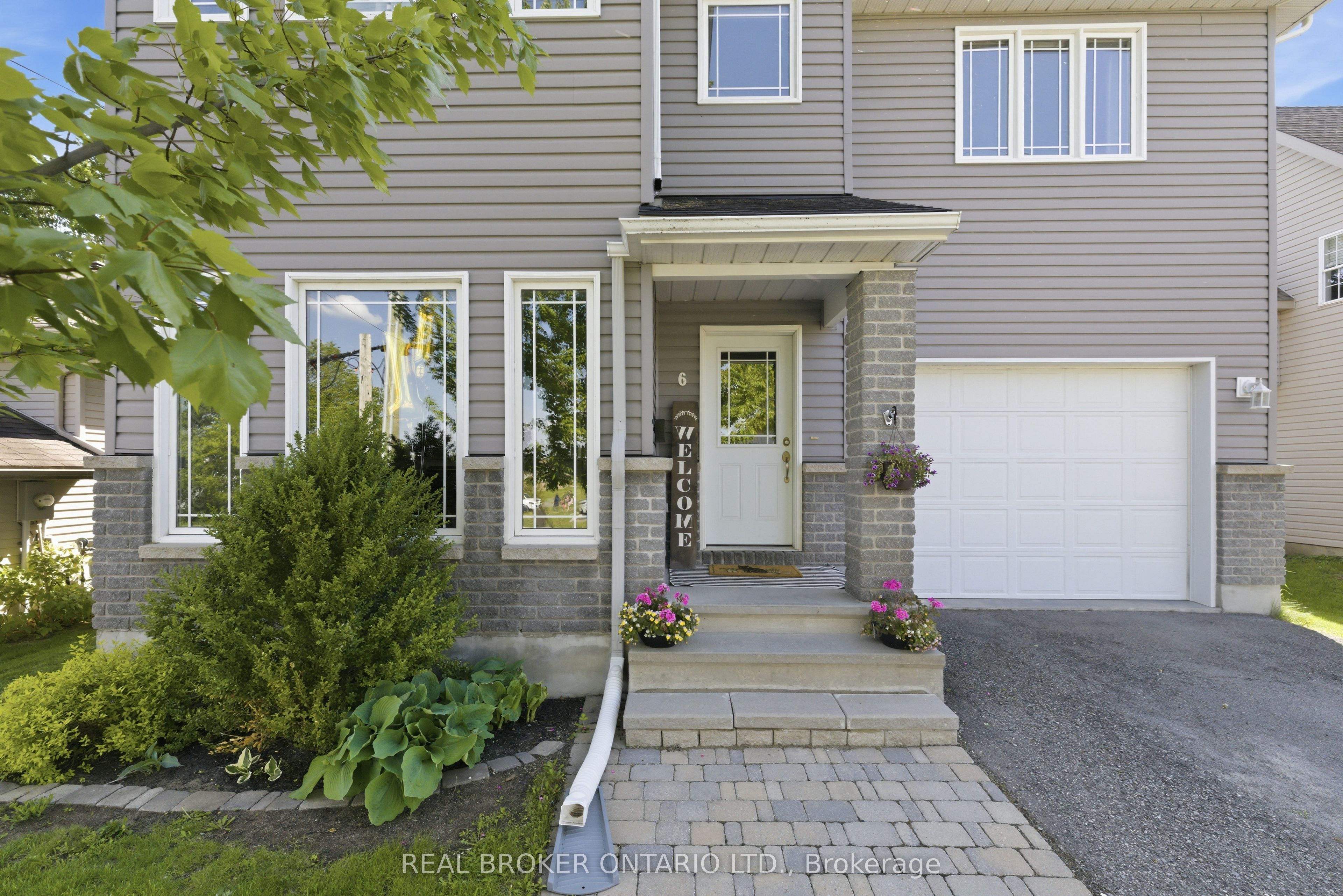 6 Francis Street, Carleton Place, ON K7C 0C6 photo 5