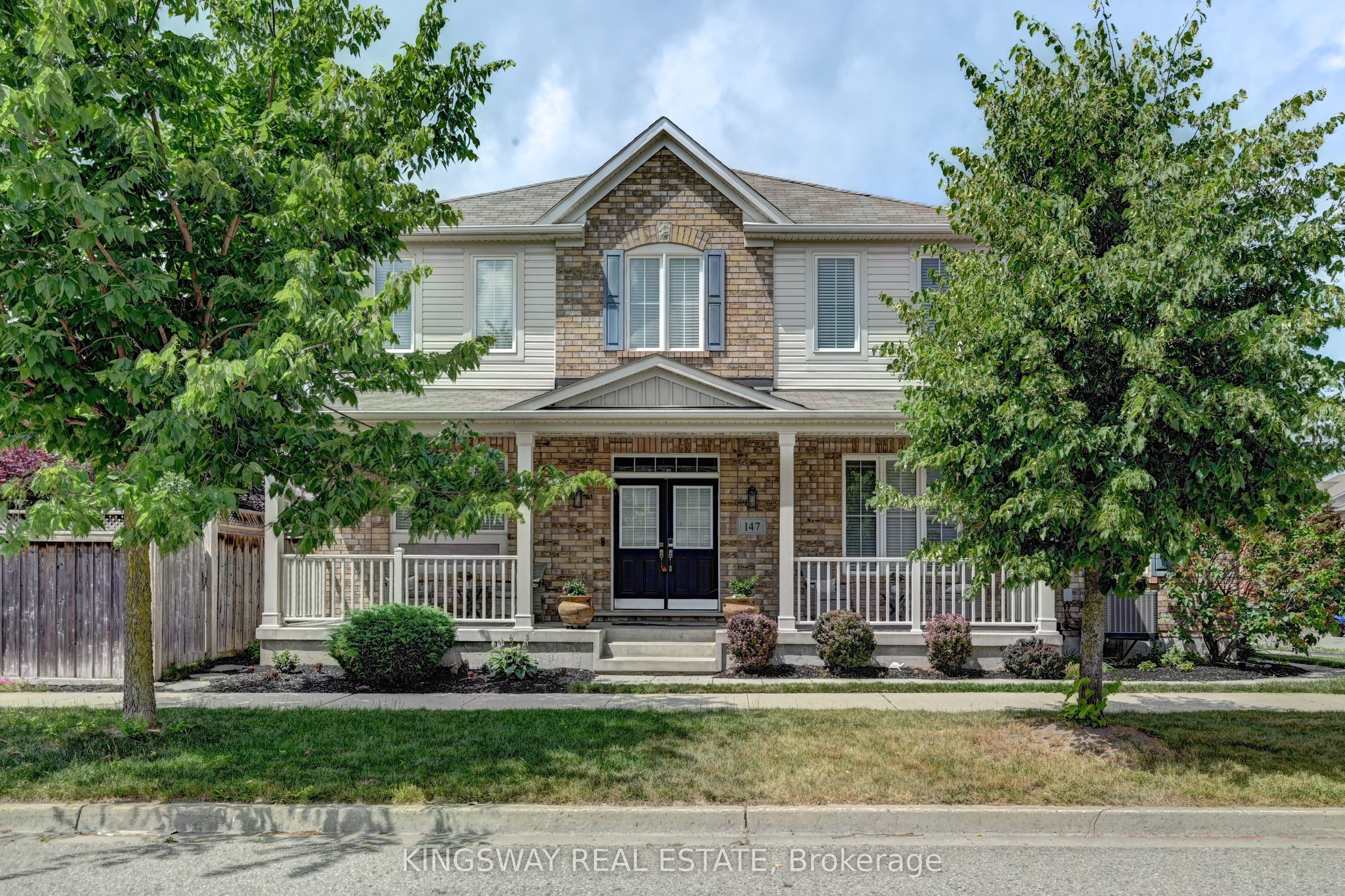 147 SILVERTHORNE Drive, Cambridge, ON N3C 0B7 photo 2