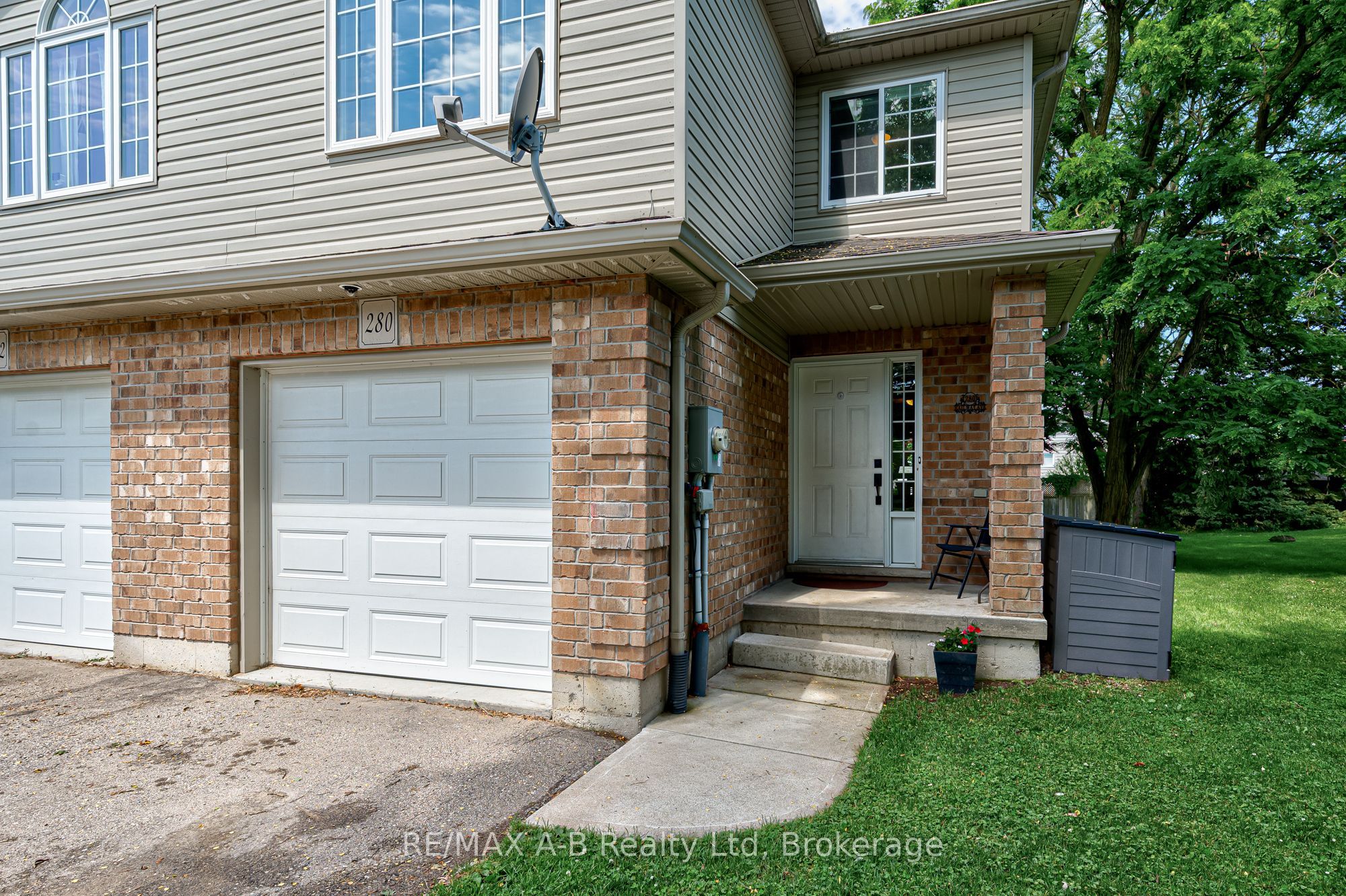 280 Railway Avenue, Stratford, ON N5A 2J4 photo 2