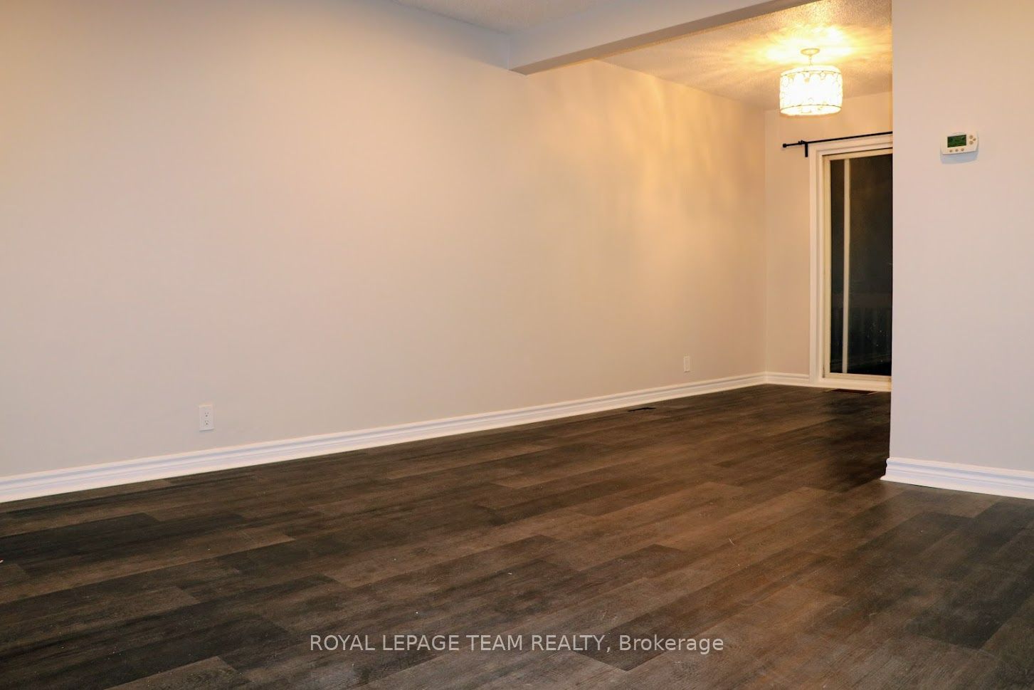 1220 Dorchester Avenue, Carlington - Central Park, ON K1Z 8E4 photo 3