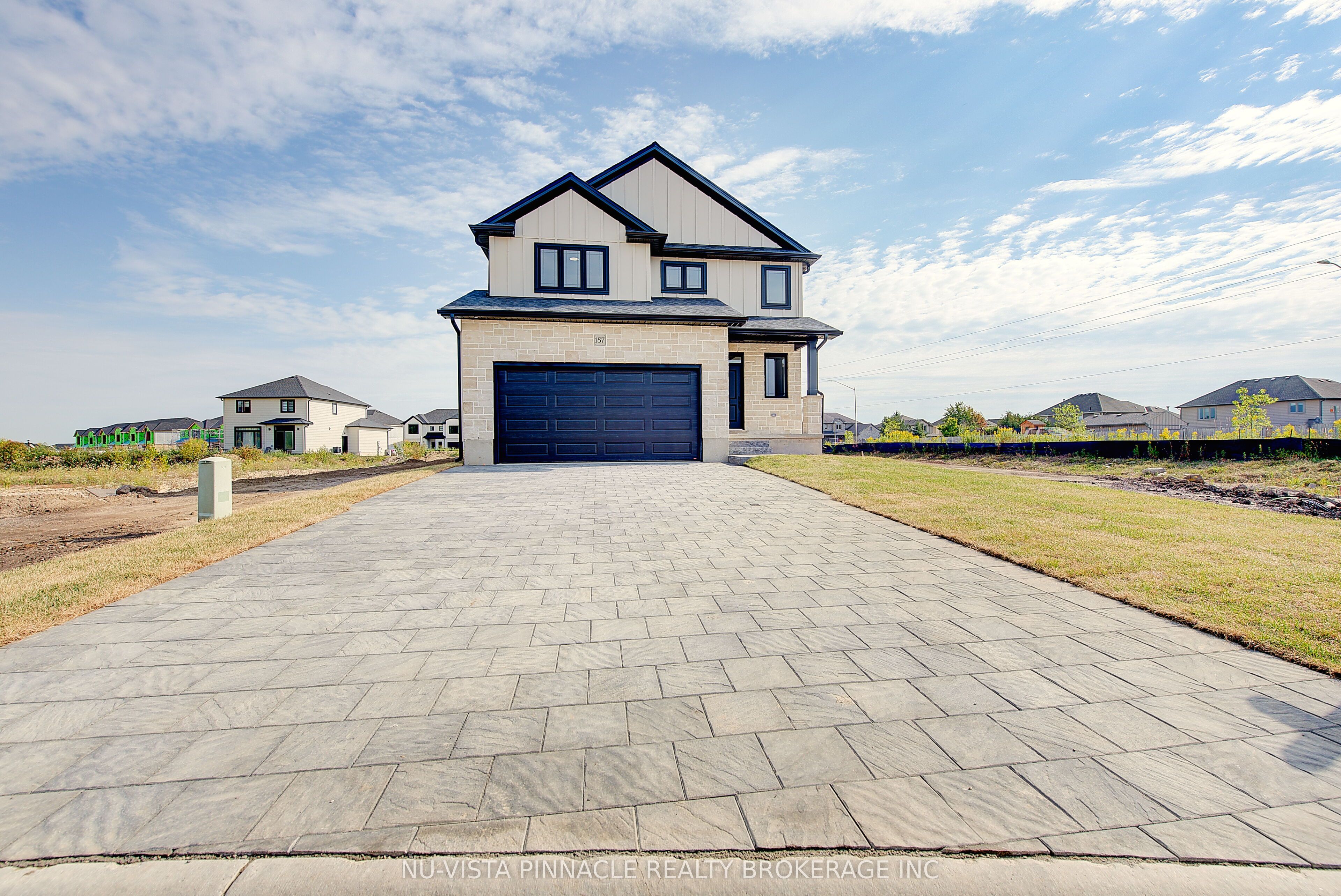 10 Woodmere Path, Middlesex Centre, ON N0M 2A0 photo 2