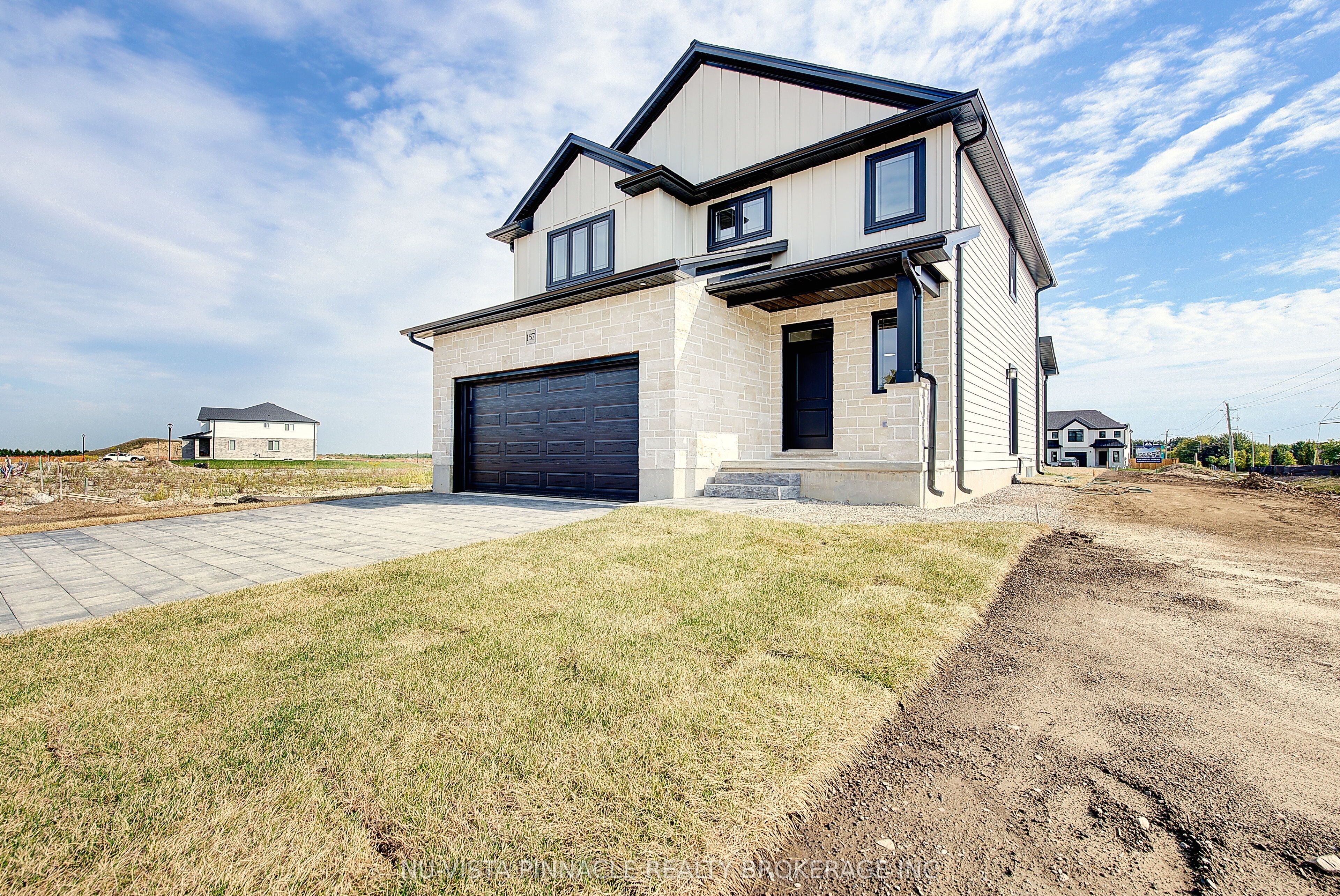 10 Woodmere Path, Middlesex Centre, ON N0M 2A0 photo 4