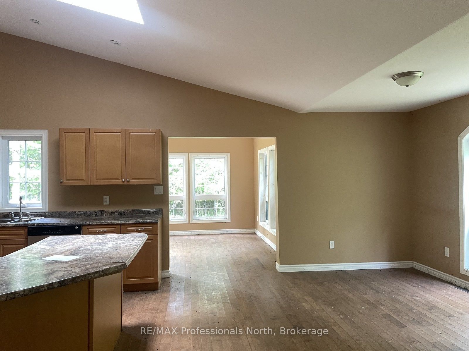 1170 Bushwolf Lake Road, Dysart et al, ON K0M 1S0 photo 3