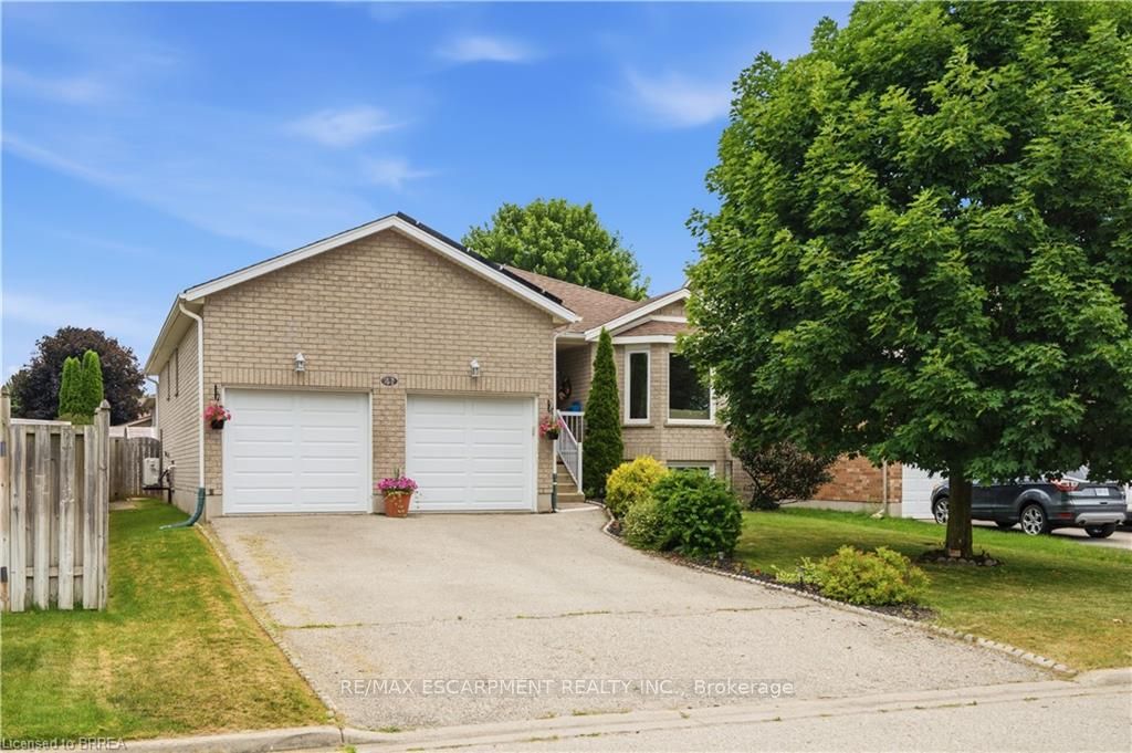 41 Griffiths Drive, Brant, ON N3L 4B6