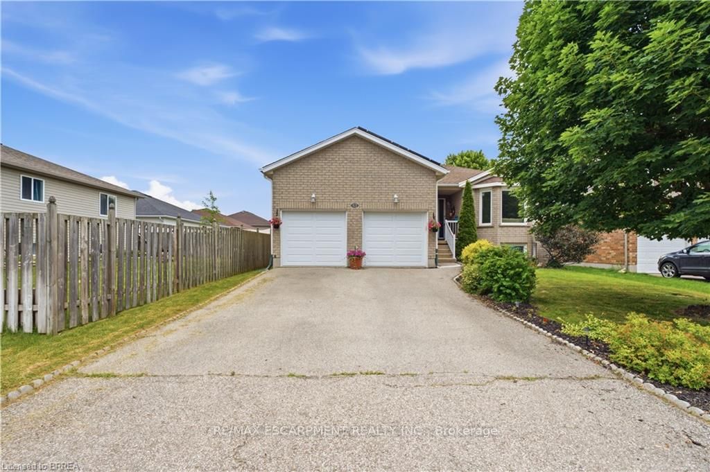 41 Griffiths Drive, Brant, ON N3L 4B6 photo 2