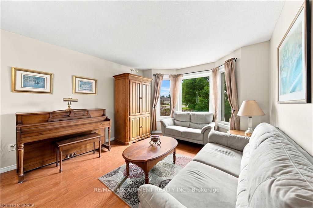 41 Griffiths Drive, Brant, ON N3L 4B6 photo 4