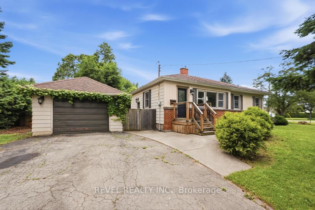 16 Carrington Court, Hamilton, ON L9A 4N6 photo 2