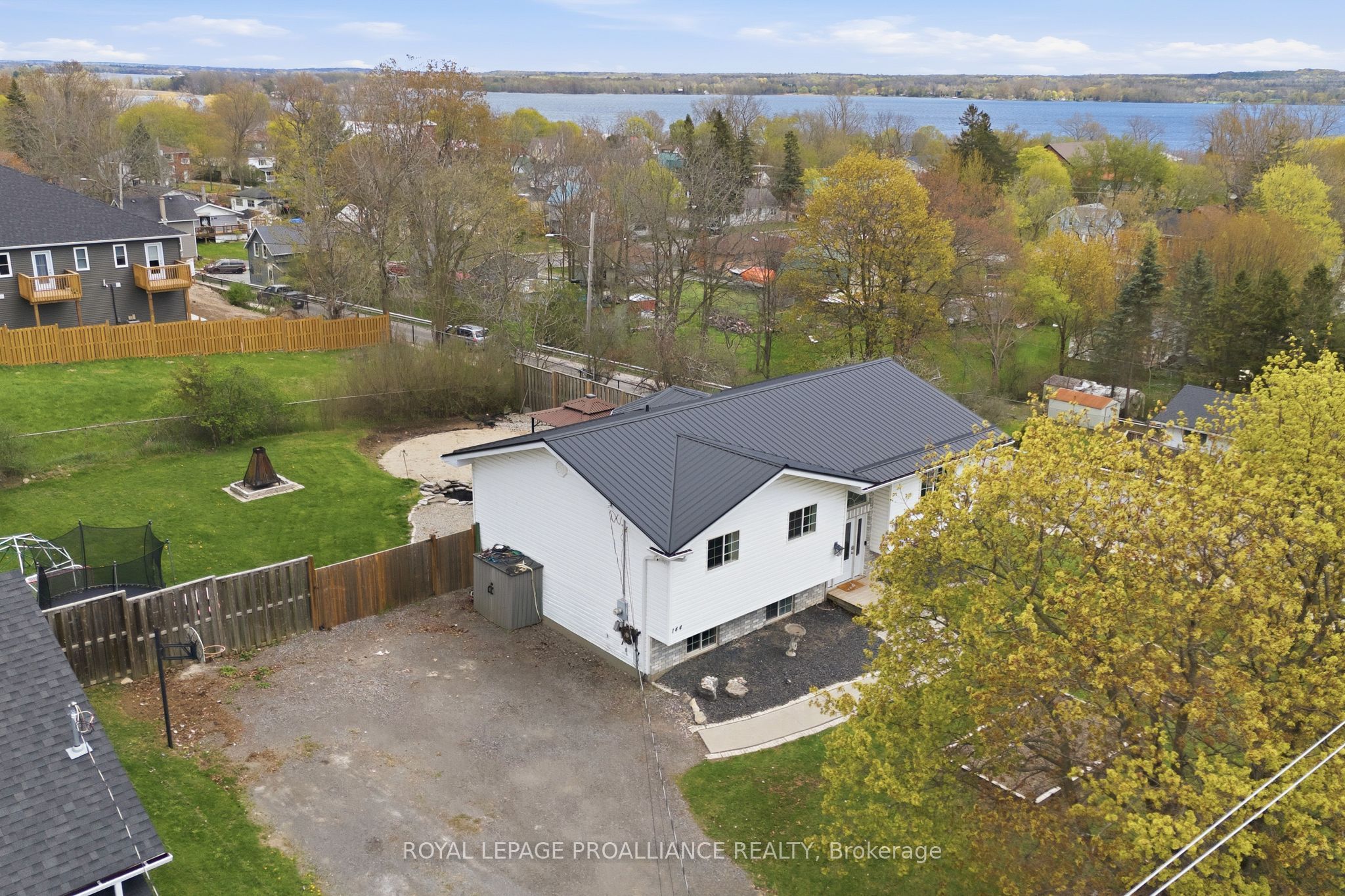 144 Centre Street, Deseronto, ON K0K 1X0 photo 2