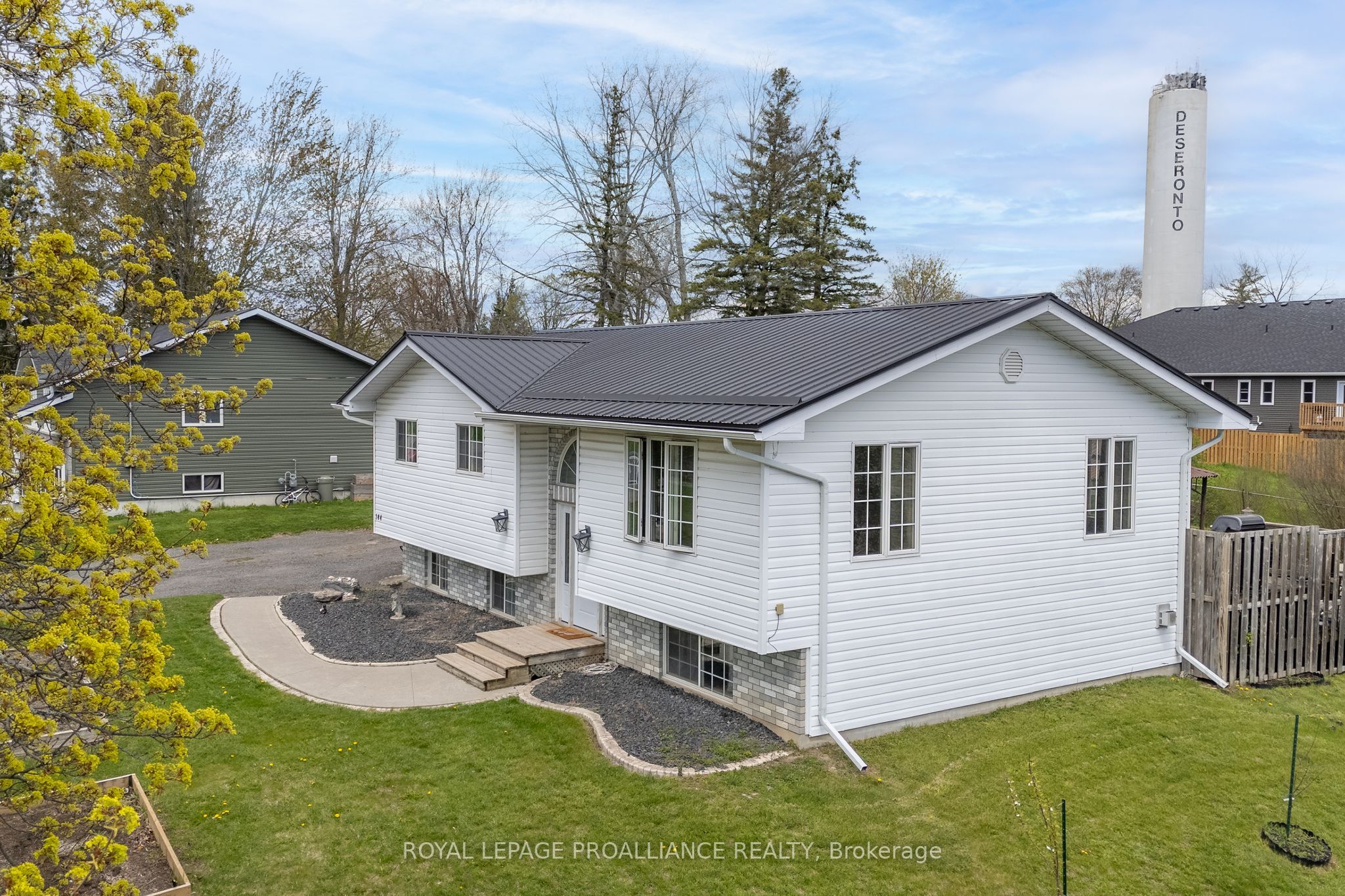 144 Centre Street, Deseronto, ON K0K 1X0 photo 4