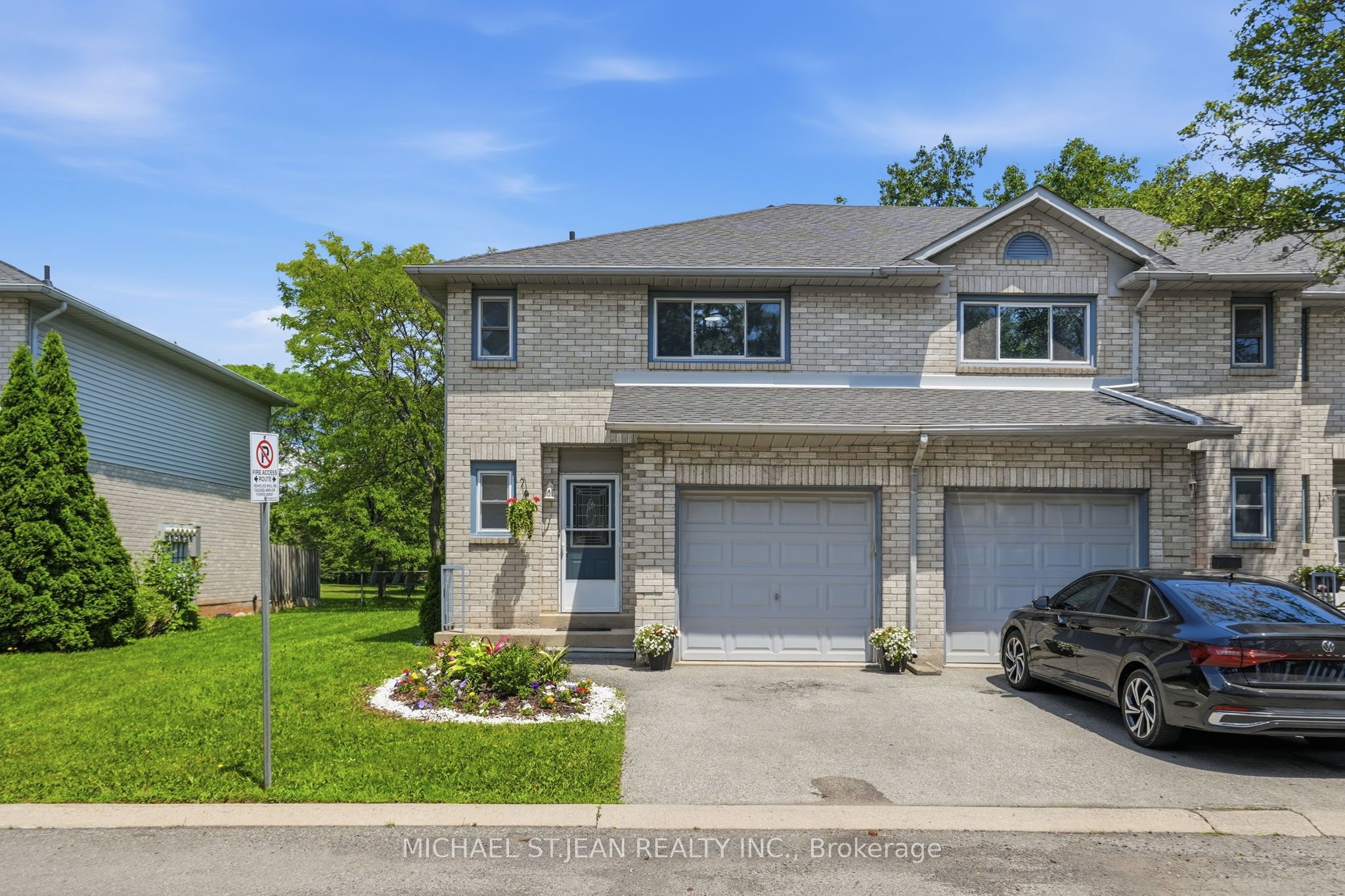 2 Royalwood Court 51, Hamilton, ON L8E 4Z1 photo 2