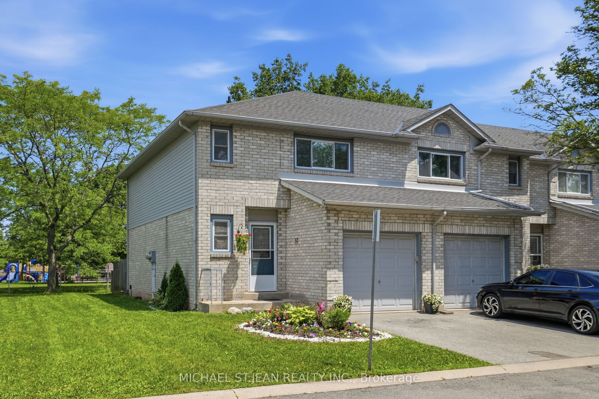 2 Royalwood Court 51, Hamilton, ON L8E 4Z1 photo 3
