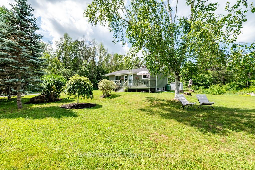 1369 B Greenwood Road, Whitewater Region, ON K8A 6W3 photo 3