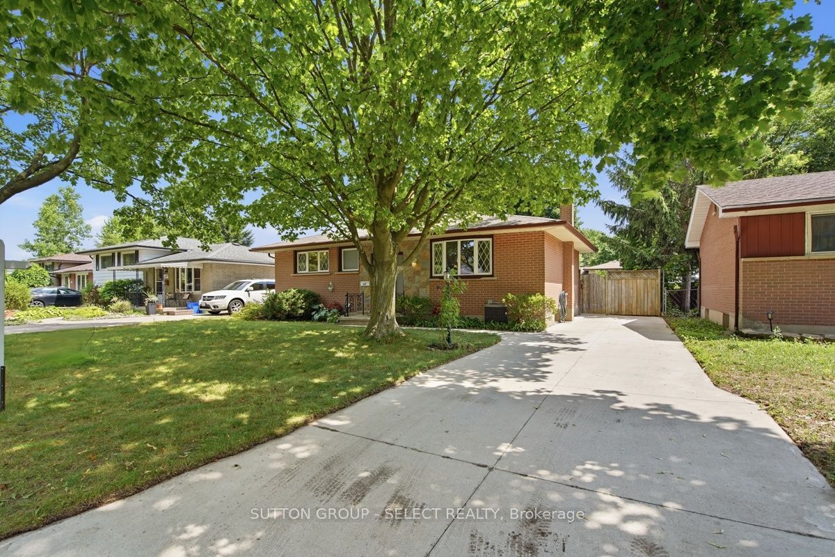 107 Aponi Crescent, London East, ON N5V 2V3 photo 4