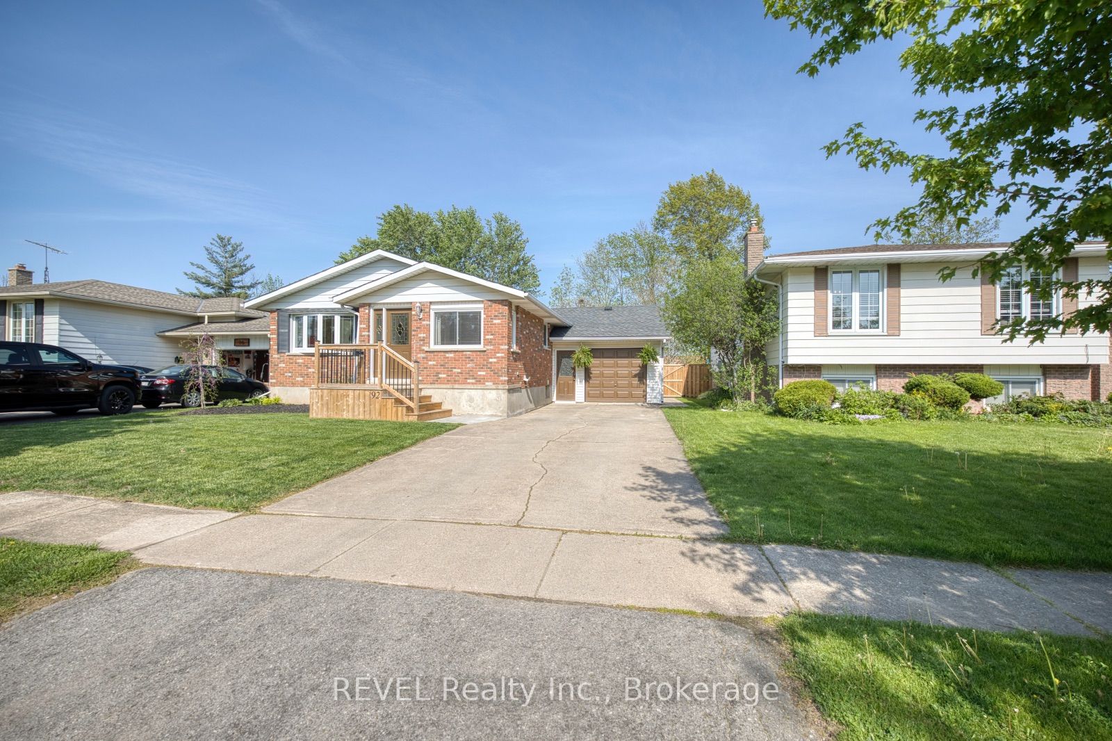 92 Royal Oak Drive, Welland, ON L3C 5V9 photo 2