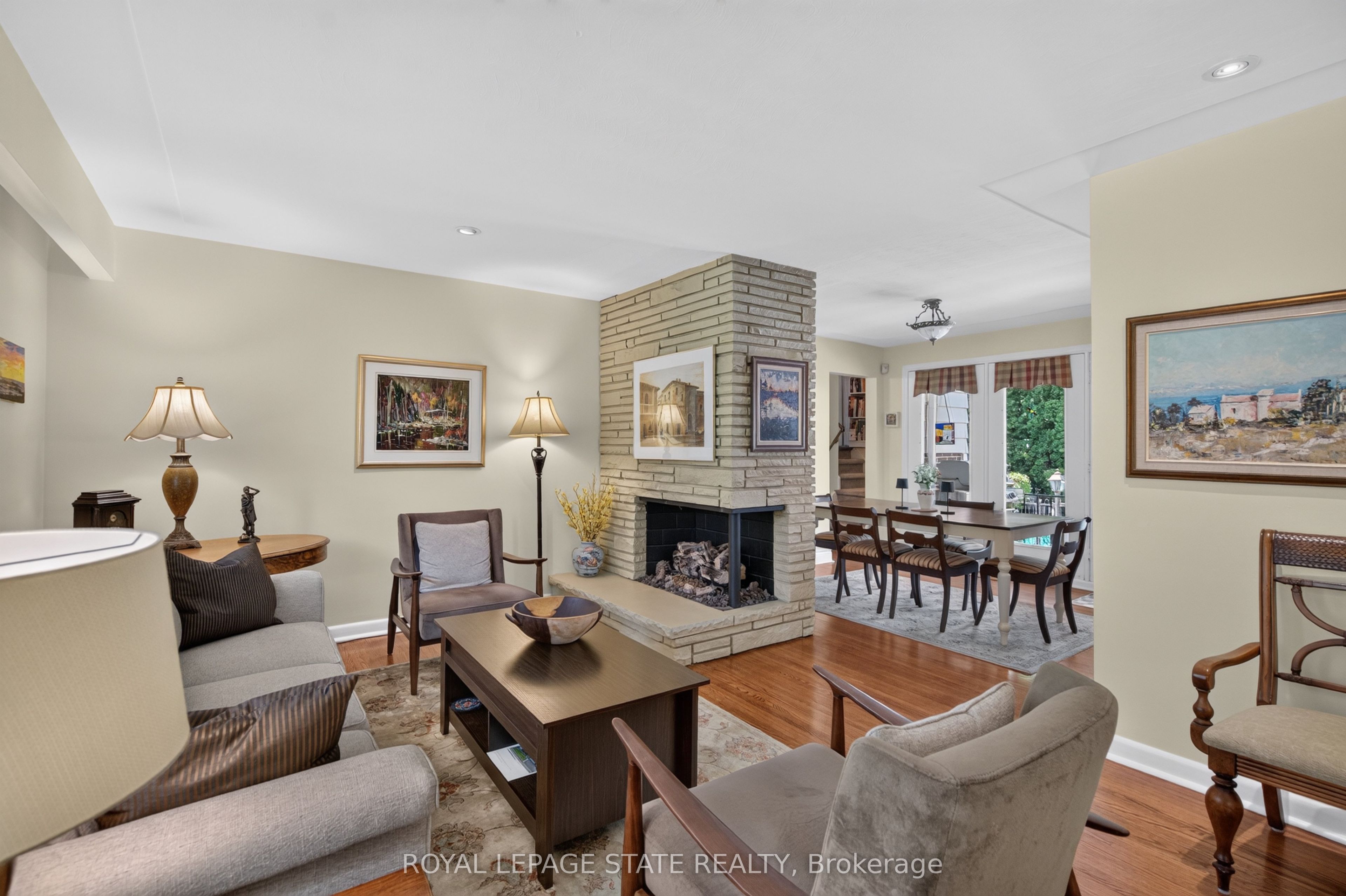 657 Iroquois Avenue, Hamilton, ON L9G 3B6 photo 4