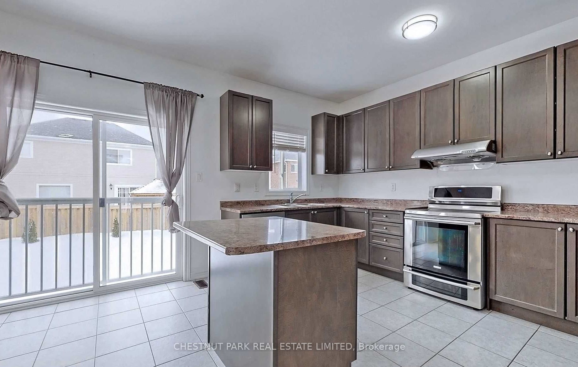 808 O'Reilly Crescent, Shelburne, ON L9V 2S3 photo 2