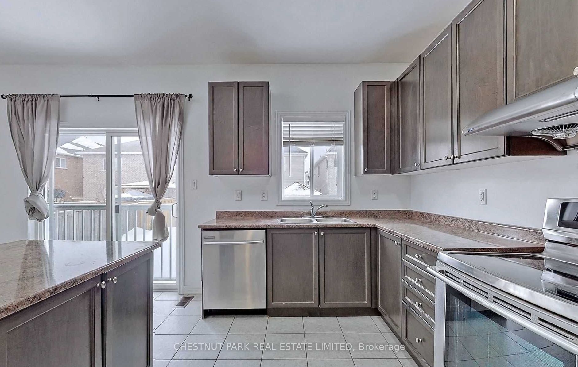 808 O'Reilly Crescent, Shelburne, ON L9V 2S3 photo 3